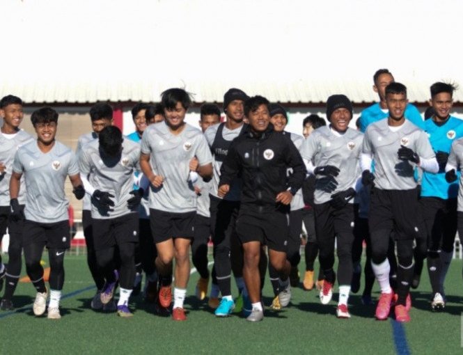 Pemain tim nasional U-19 Indonesia mulai bisa beradaptasi dengan cuaca dingin dan menjalani latihan di Spanyol, Kamis (31/12/2020).