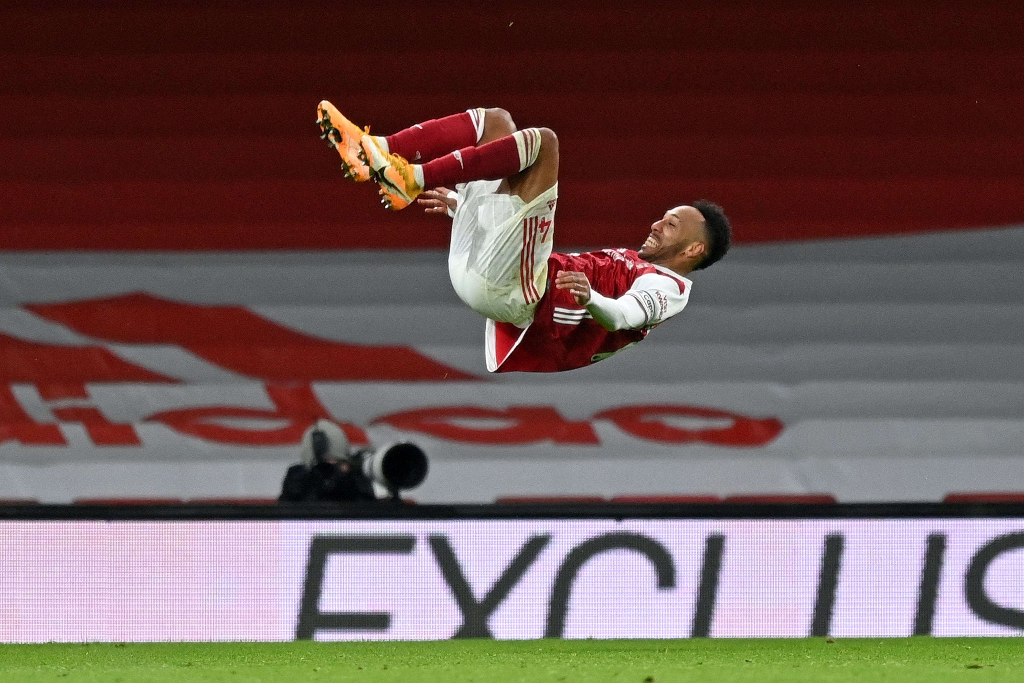 Dua Gol Aubameyang Antar Arsenal Tekuk Newcastle