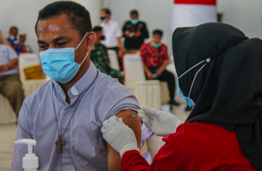 Daerah Diminta Siapkan APBD untuk Vaksinasi Covid-19