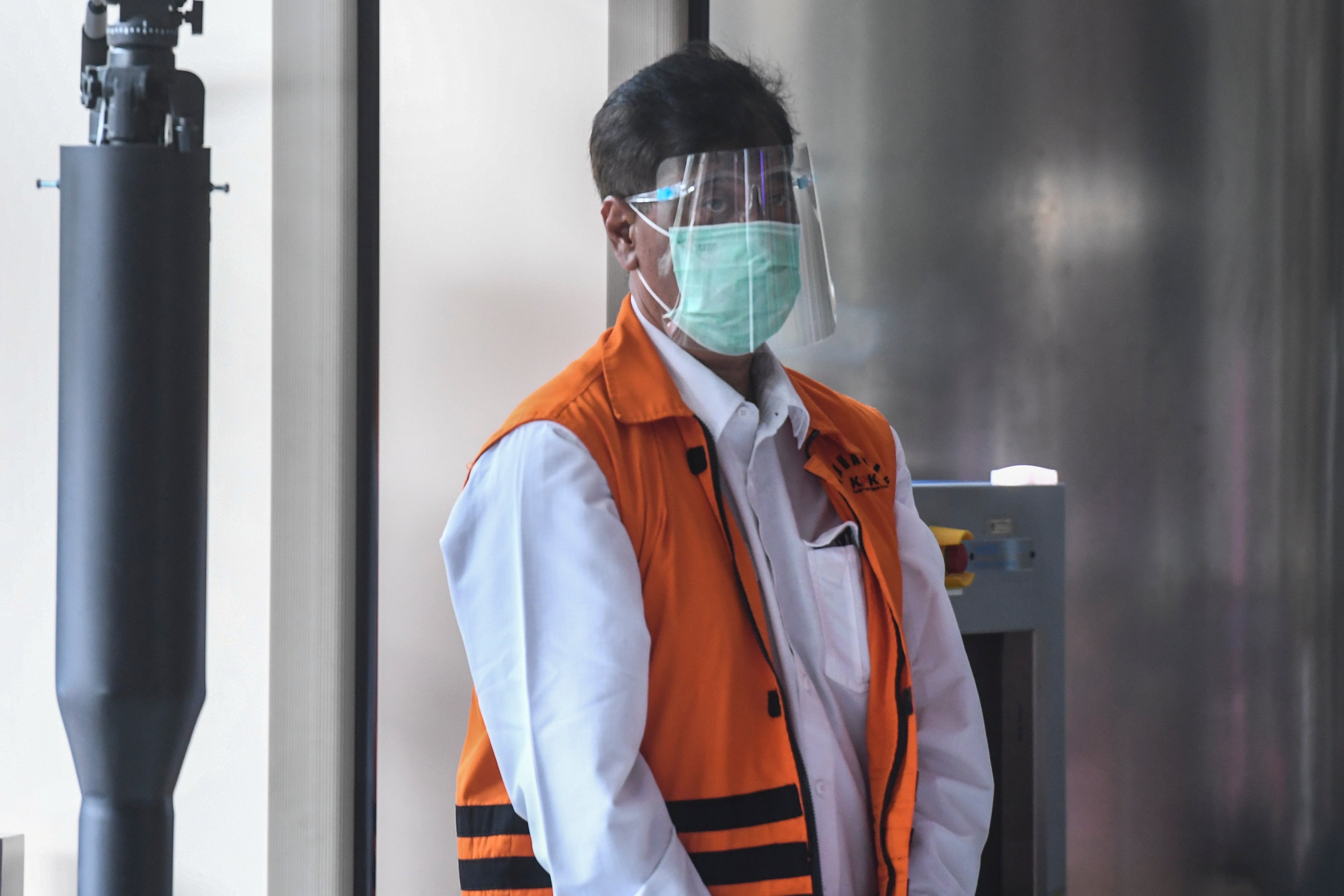 Direktur PT Dua Putra Perkasa, Suharjito bersiap menjalani pemeriksaan di gedung KPK, Jakarta, Rabu (20/1).