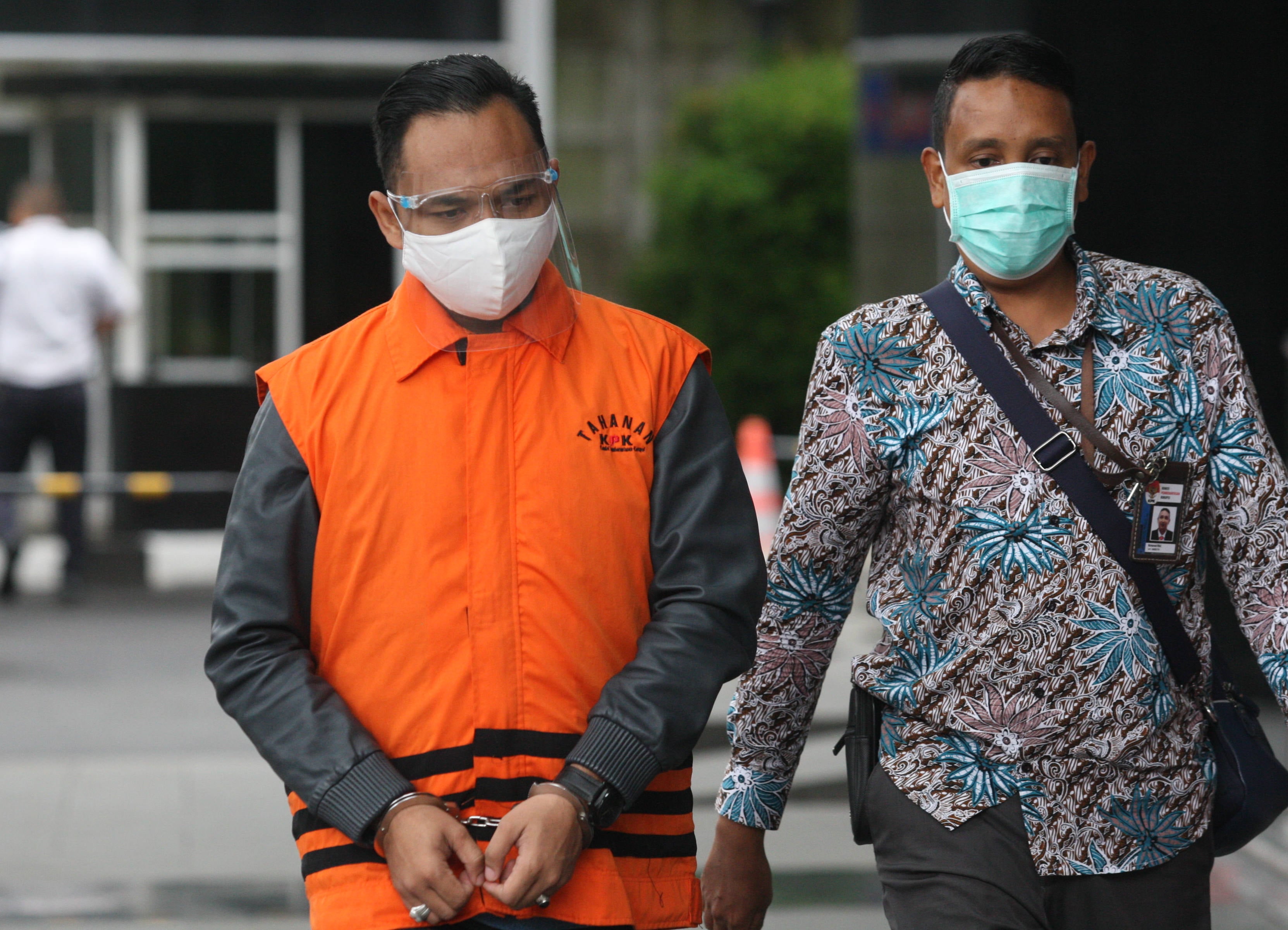 Ainul Faqih (rompi oranye), salah satu tersangka kasus korupsi melibatkan mantan Menteri Kelautan dan Perikanan Edhy Prabowo.