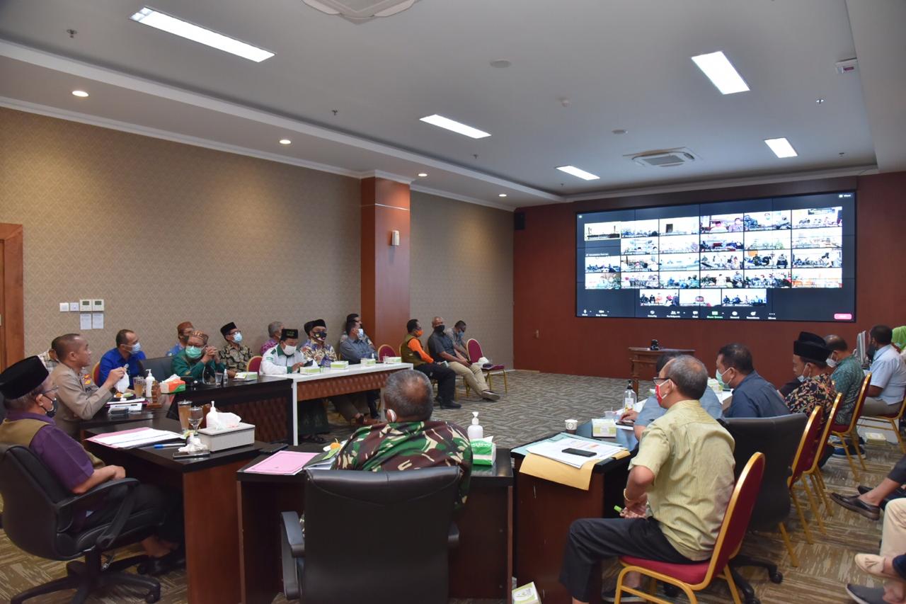 Pemkab Lamongan, Jawa Timur bersiap Pemberlakuan Pembatasan Kegiatan Masyarakat (PPKM) Jawa-Bali mulai 11 - 25 Januari 2021.