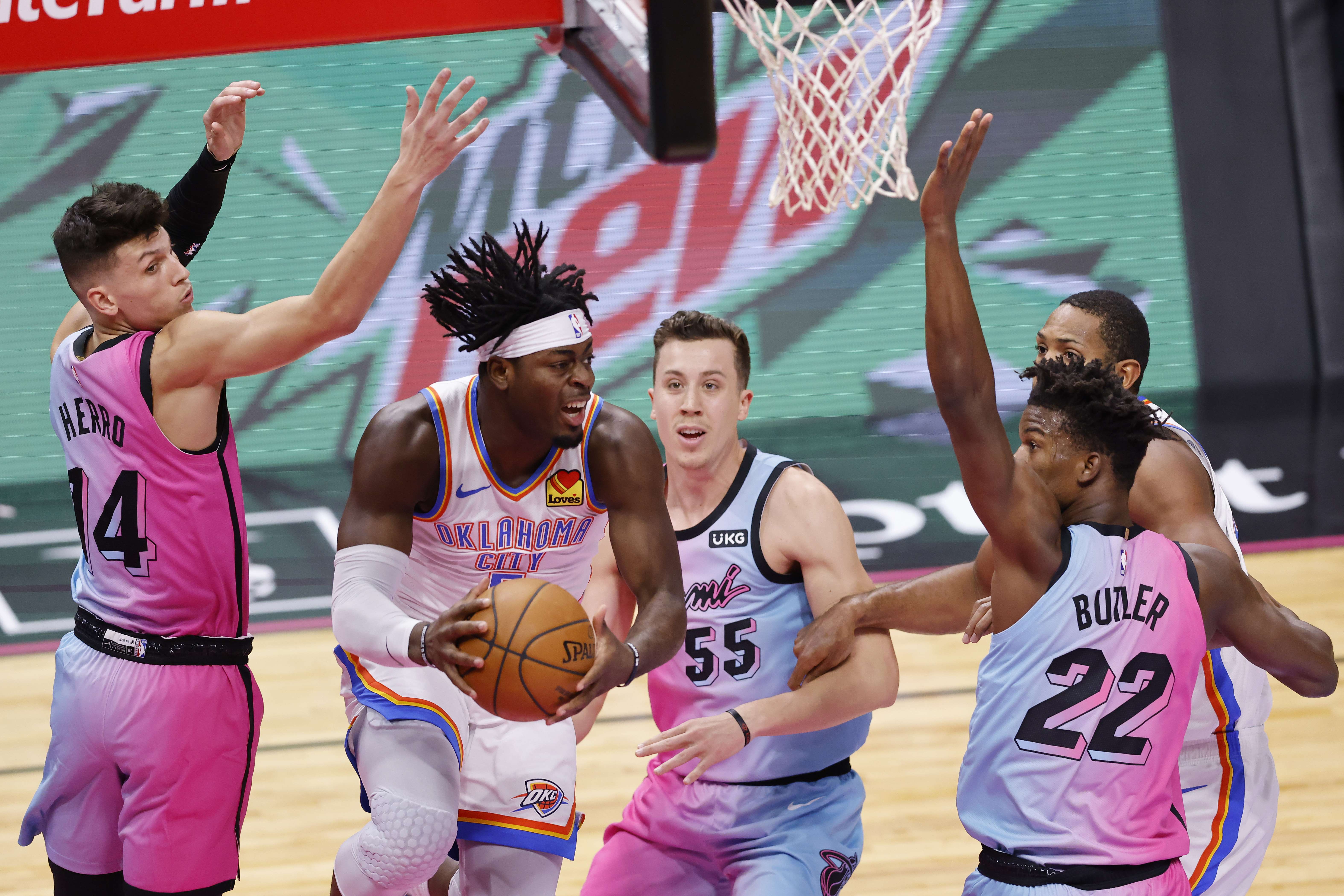 Laga NBA antara Miami Heat dan Oklahoma City Thunder