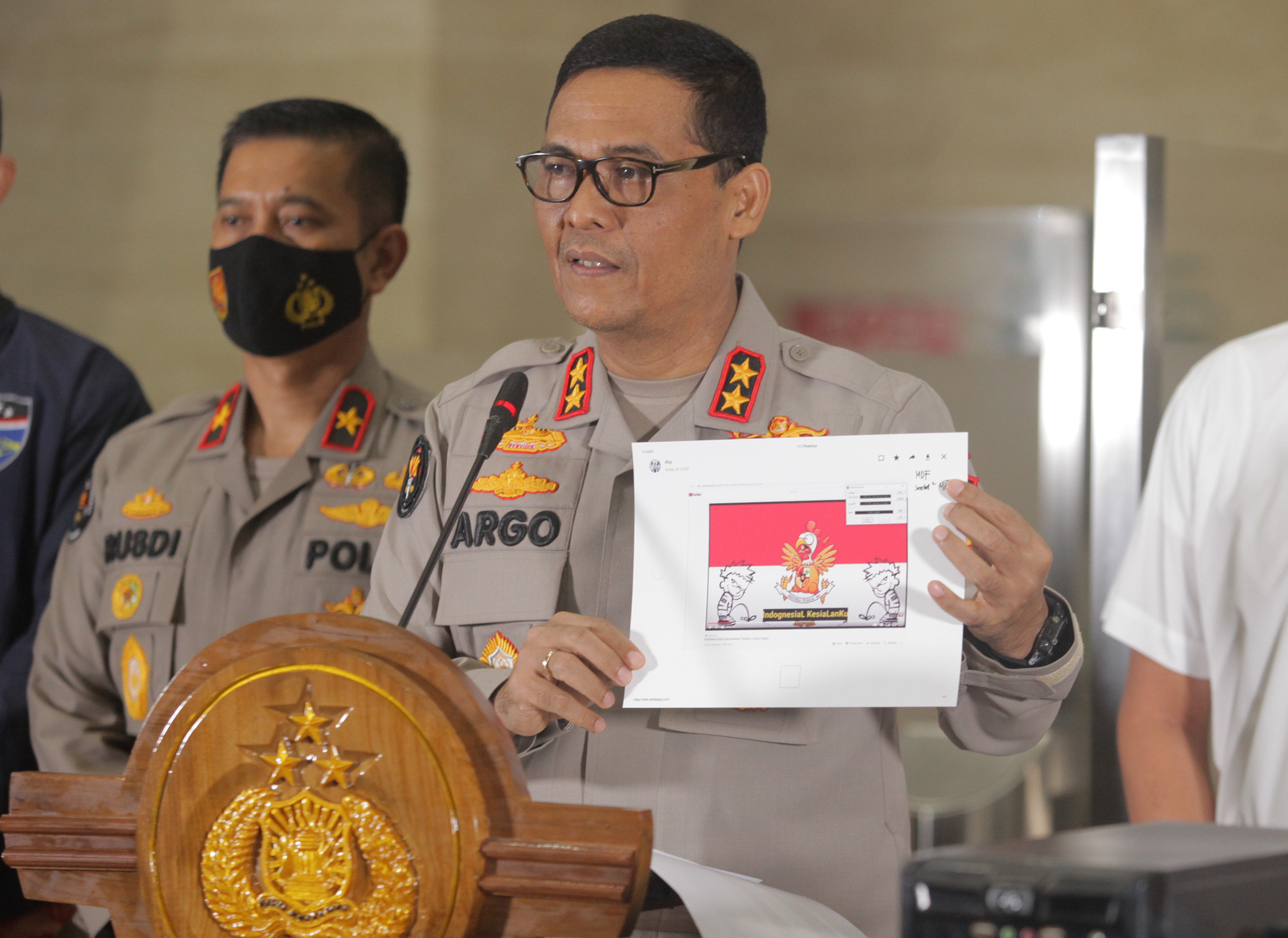 Kadivhumas Polri Irjen Pol Argo Yuwono memberikan keterangan pers terkait kasus parodi lagu kebangsaan Indonesia Raya di kantor Bareskrim.
