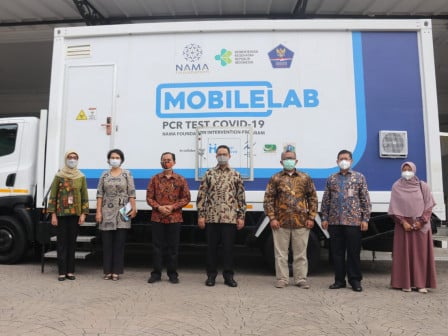 Pemprov DKI dan Human Initiative Luncurkan 3 Unit Mobile Lab PCR 