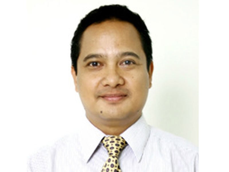 Ratno Lukito Guru Besar FSH-UIN Sunan Kalijaga Yogyakarta Direktur Riset dan Publikasi Yayasan Sukma