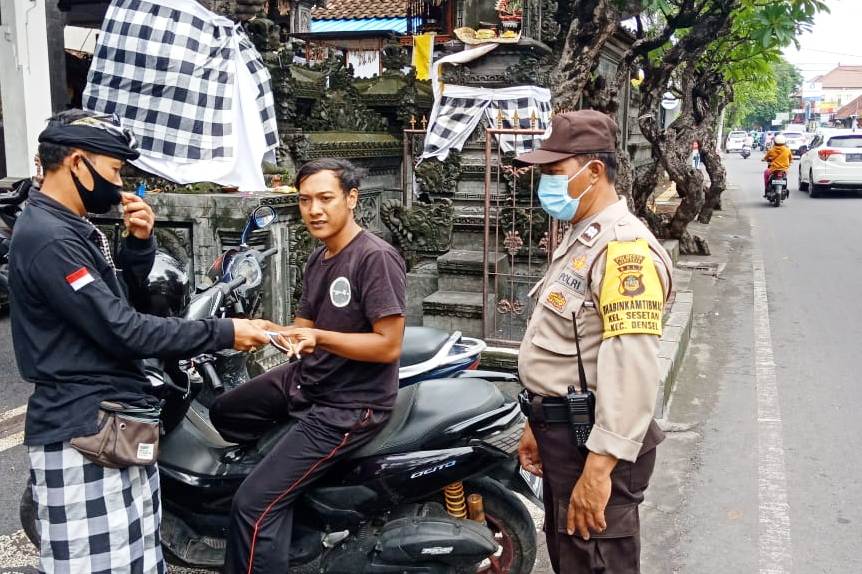 Kelurahan Sesetan Denpasar Intensifkan Pantau Disiplin Prokes
