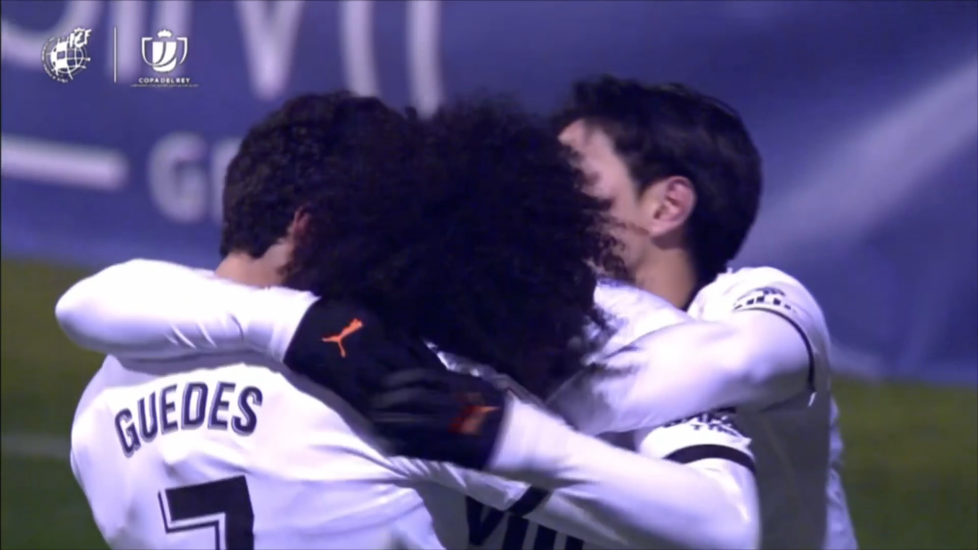 Para pemain Valencia melakukan selebrasi usai mencetak gol ke gawang Yeclano di ajang Copa del Rey.