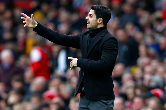 Gestur pelatih kepala Arsenal Mikel Arteta saat timnya melawan West Ham. 
