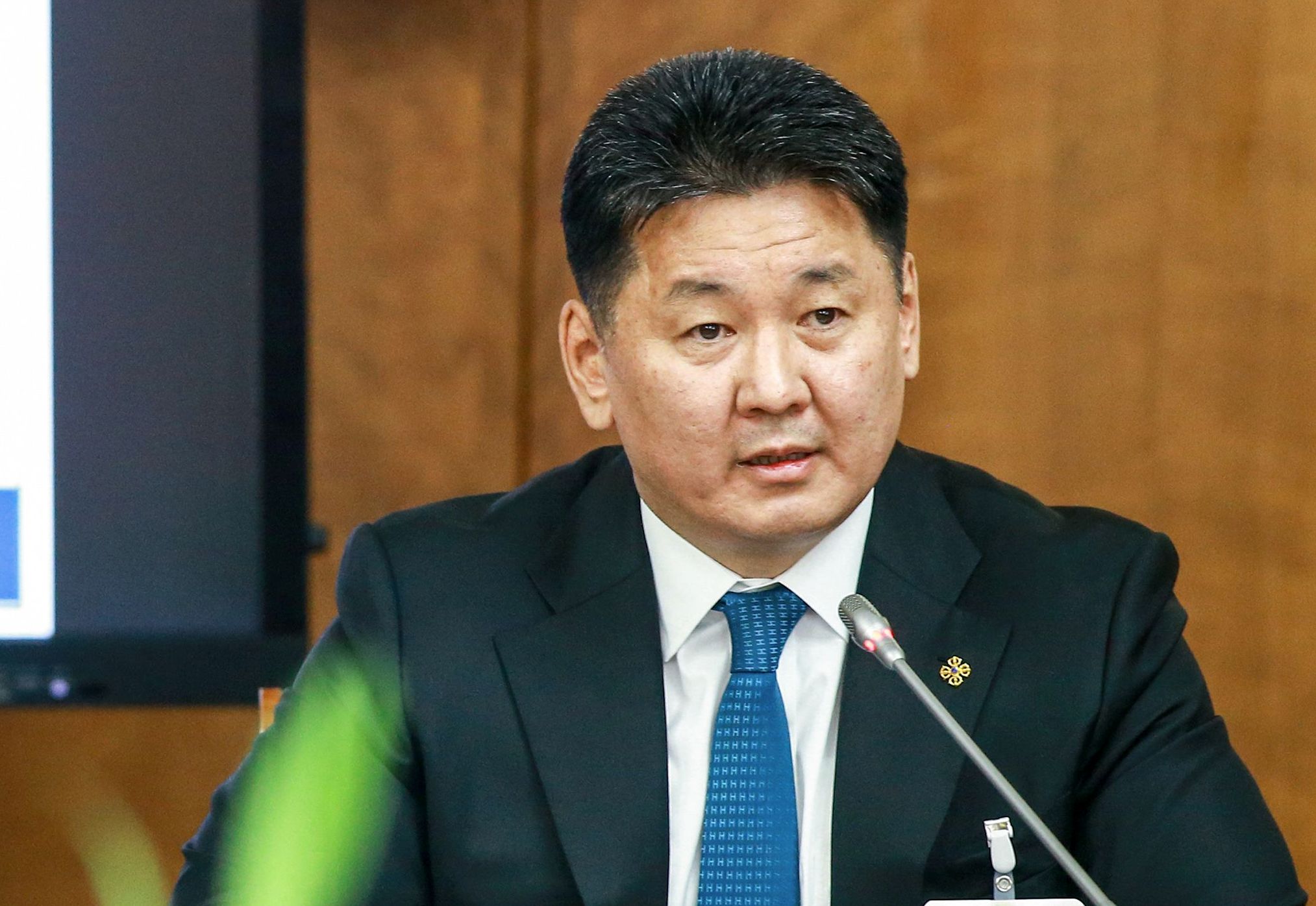 Perdana Menteri (PM) Mongolia Ukhnaa Khurelsukh mengajukan pengunduran diri.