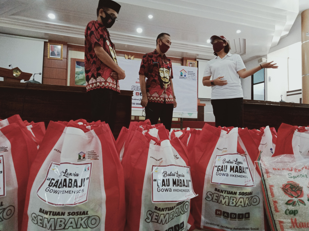 Bantuan sosial dampak covid-19 untuk lansia di Provinsi Sulawesi Selatan