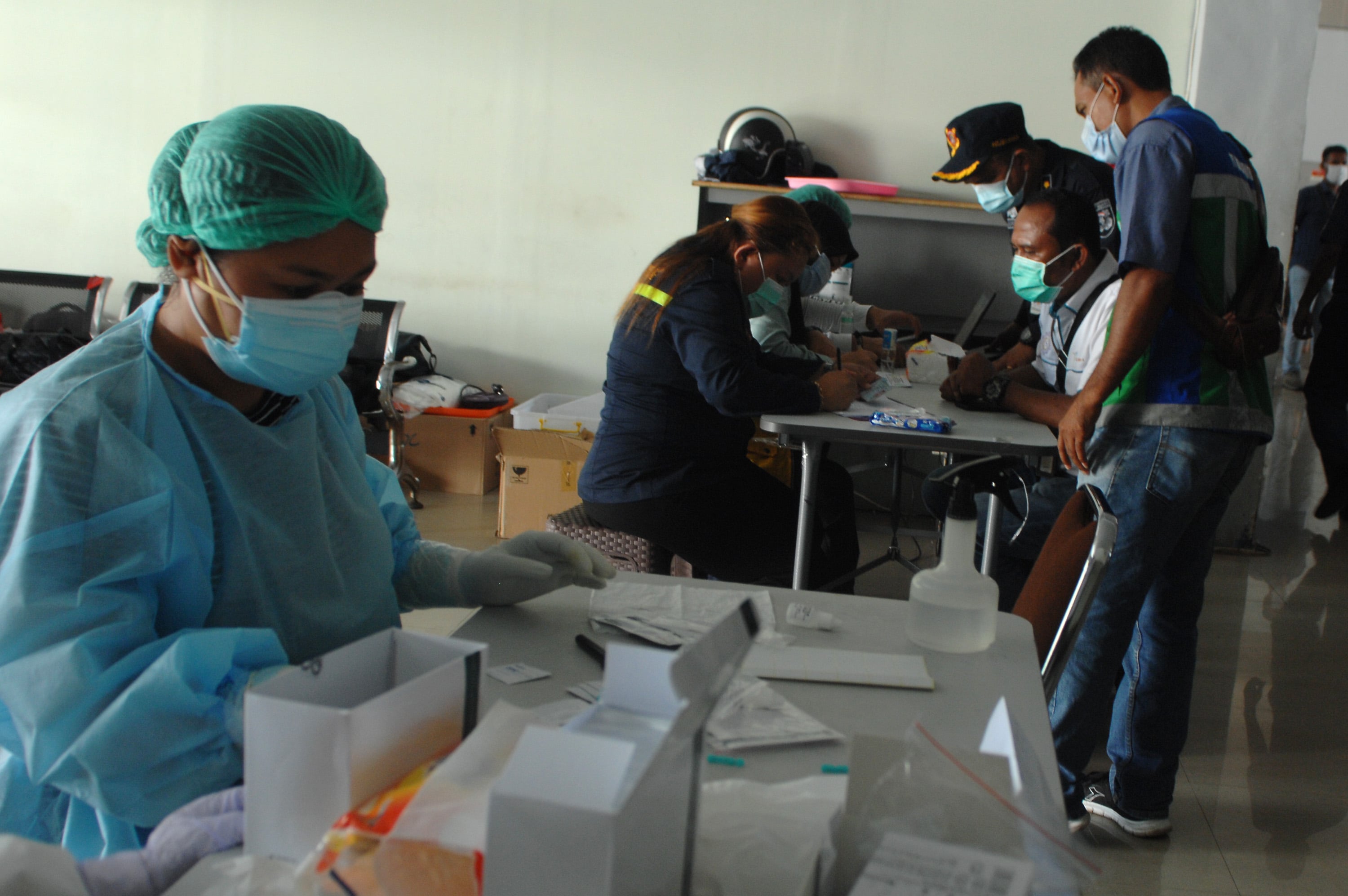 Pelaksanaan Rapid test antigen di Manado, Sulut