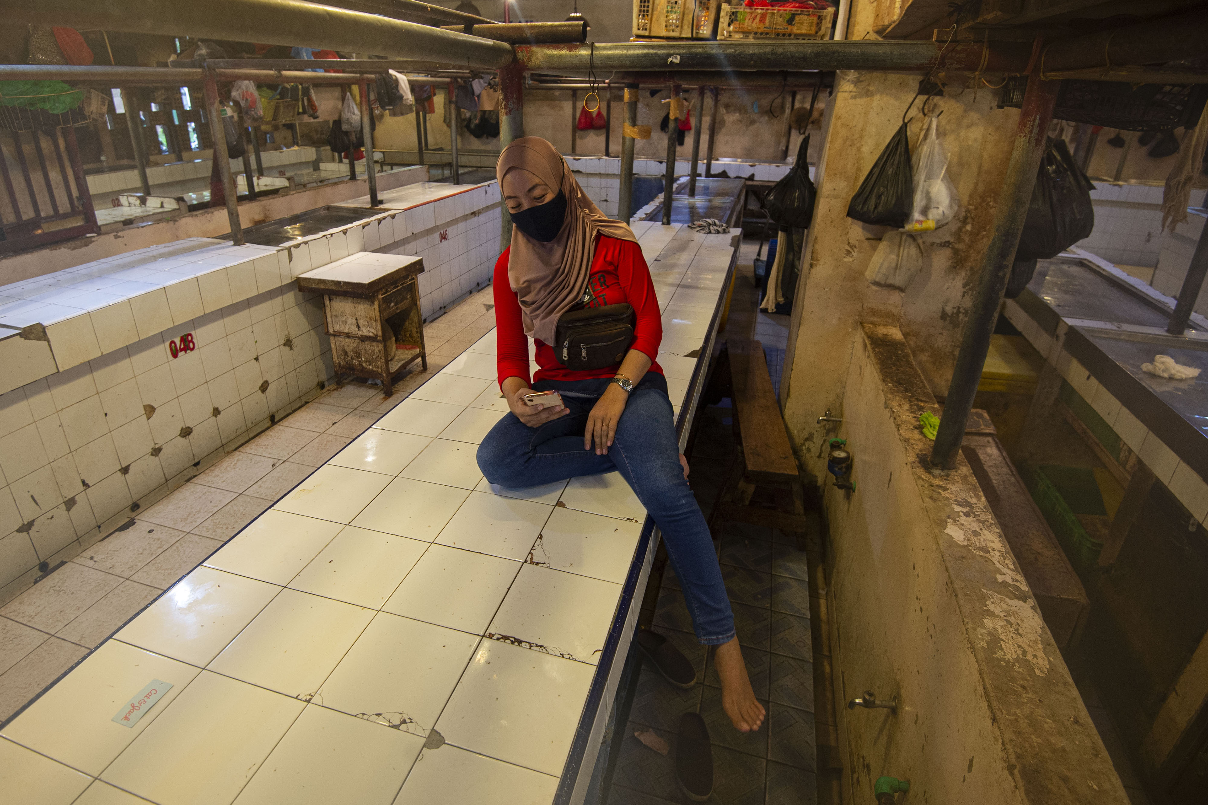 Los daging sapi di Pasar Senen Jakarta yang kosong akibat oedagang daging sapi mogok berjualan