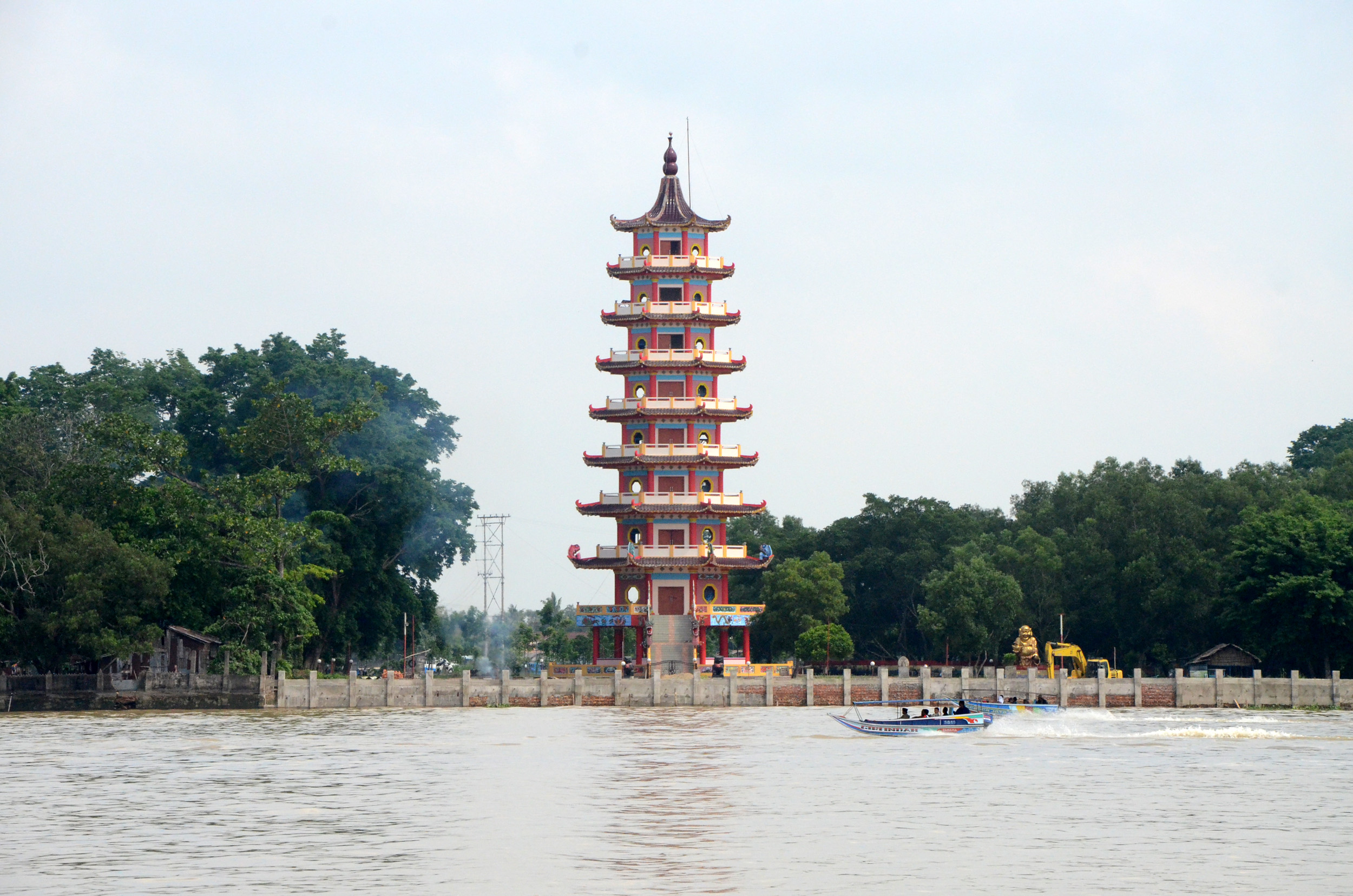  Pulau Kemaro yang berada di Sungai Musi, Sumatera Selatan, akan jadi ikon wisata Kota Palembang.