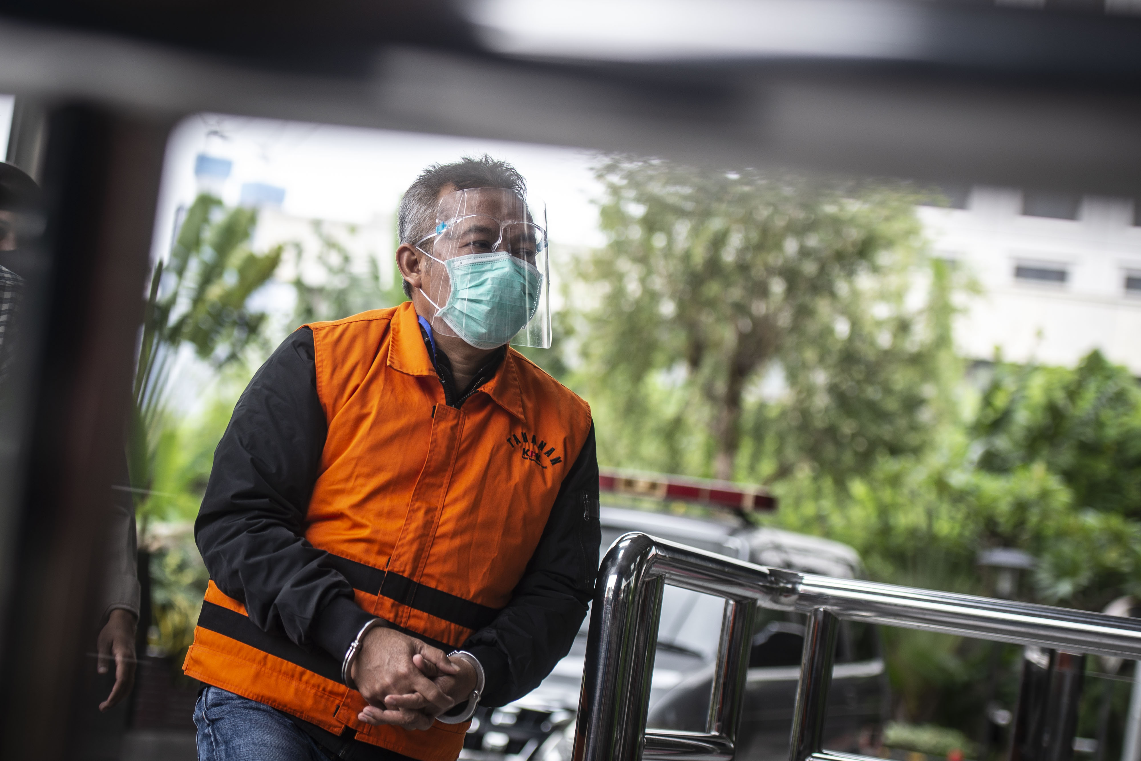 Tersangka Pejabat Pembuat Komitmen di Kementerian Sosial Adi Wahyono.