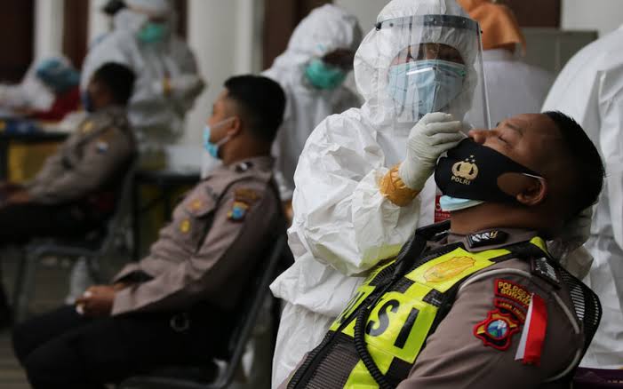 Hari Ini Kasus Positif Covid-19 Bertambah 6.877 Orang