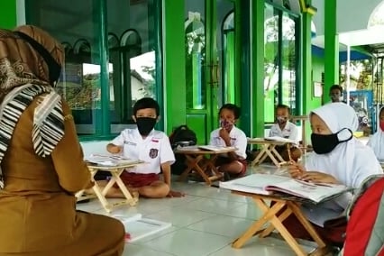 Ilustrasi Belajar Tatap Muka.