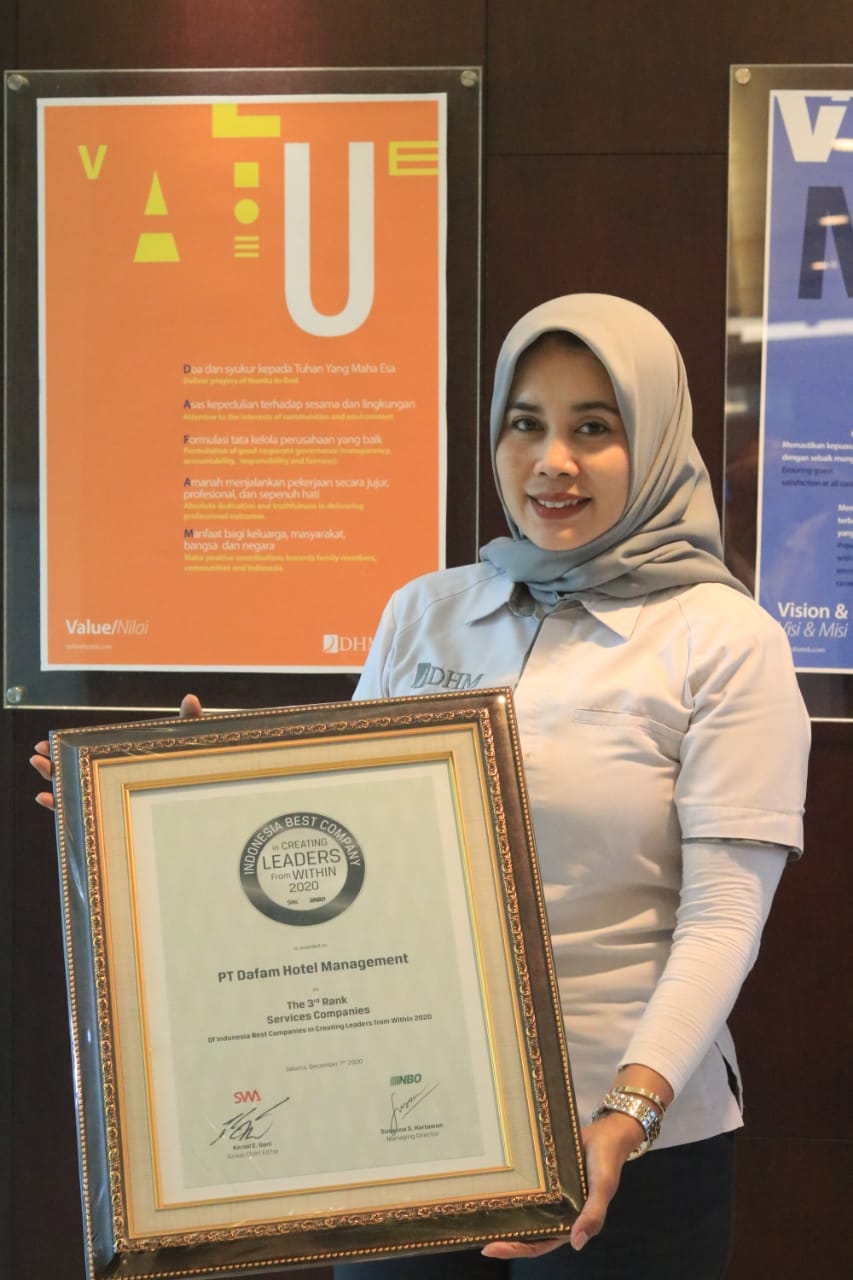 PT Dafam Hotel Management meraih Indonesia Best Companies.