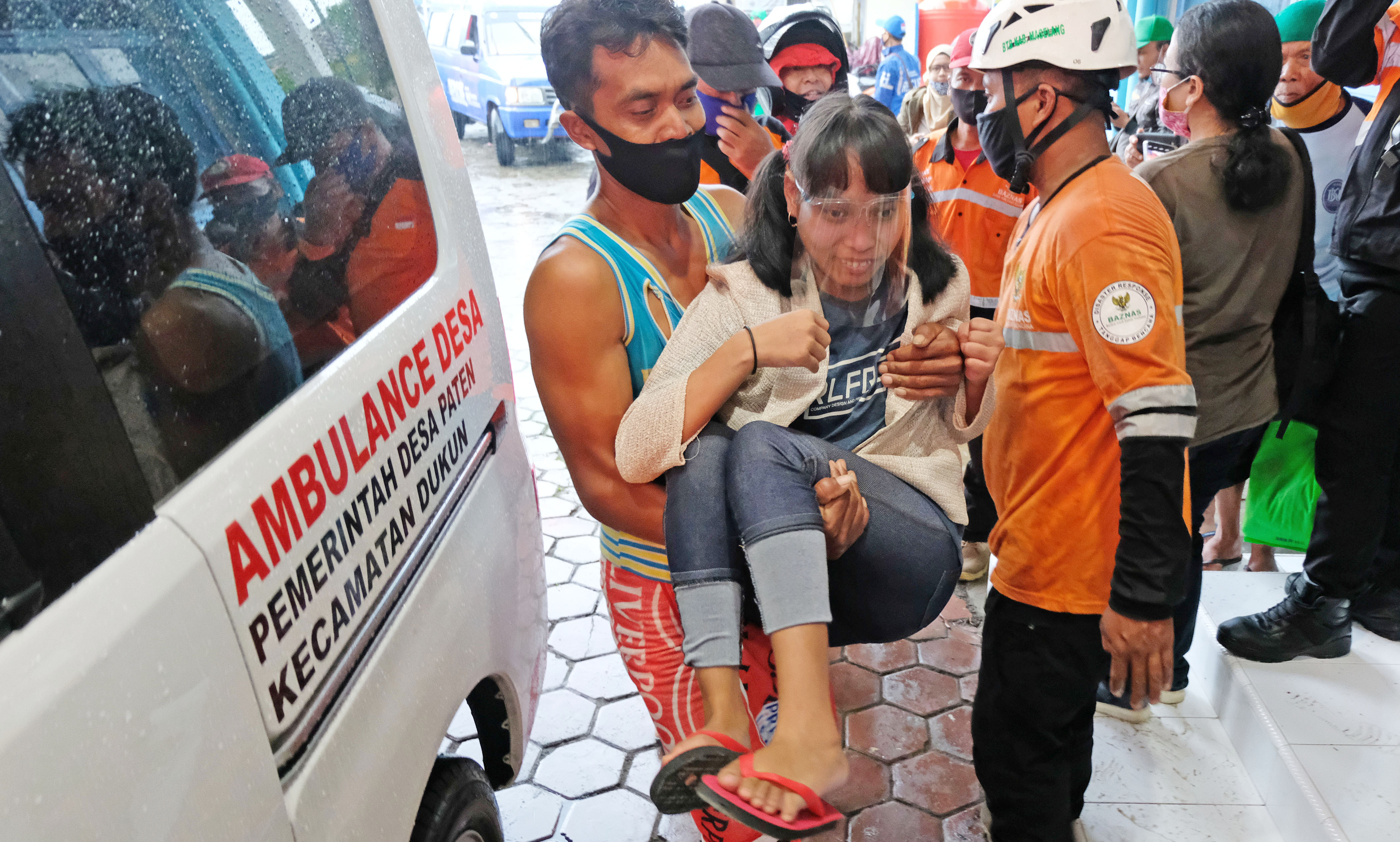 25 Genset Dipersiapkan di Pengungsian Merapi Magelang