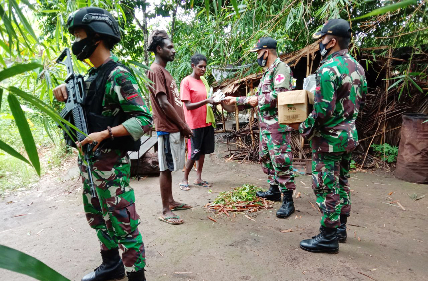 Baku Tembak dengan KKB, Dua Prajurit TNI Gugur di Papua