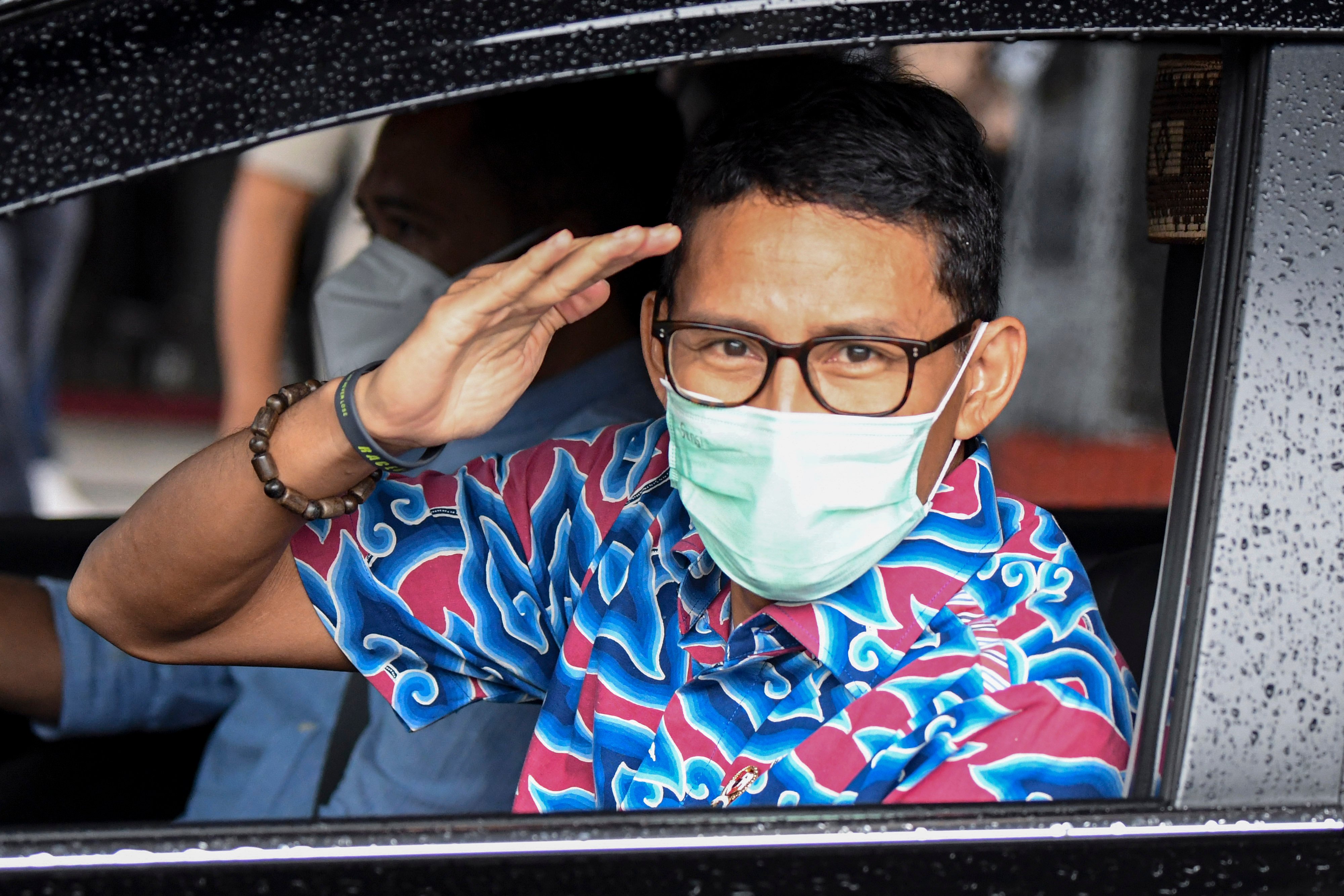 Menparekraf Ajukan 4 Wilayah Divaksinasi Covid-19 Lebih Awal