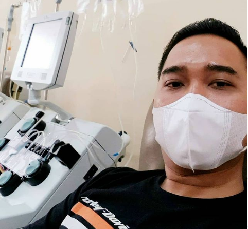 Penyintas covid-19 yang mendonorkan plasma konvalesennya lewat PMI.