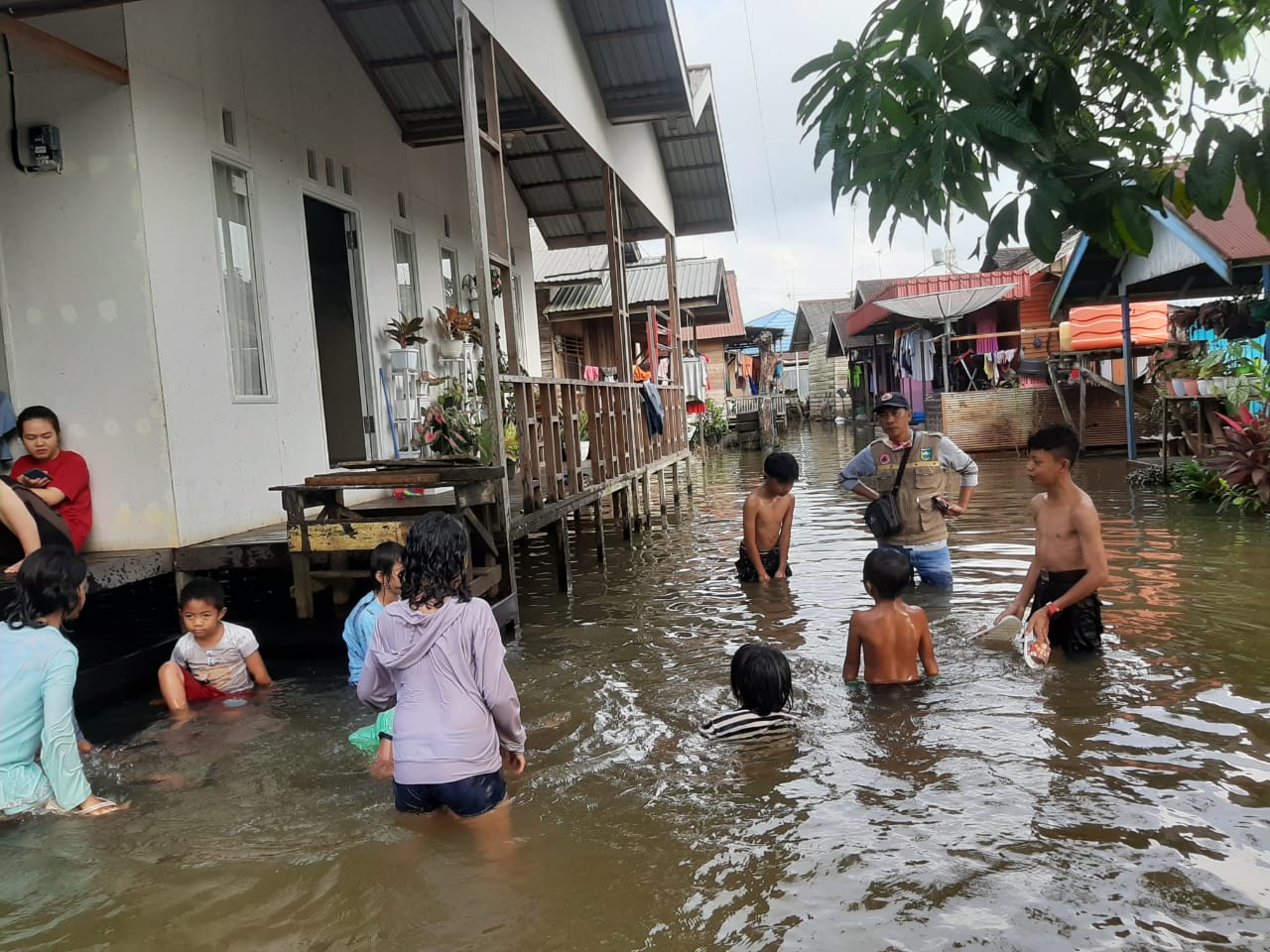 Banjir Rob Hantam Dua Desa di Kabupaten Tanah Laut