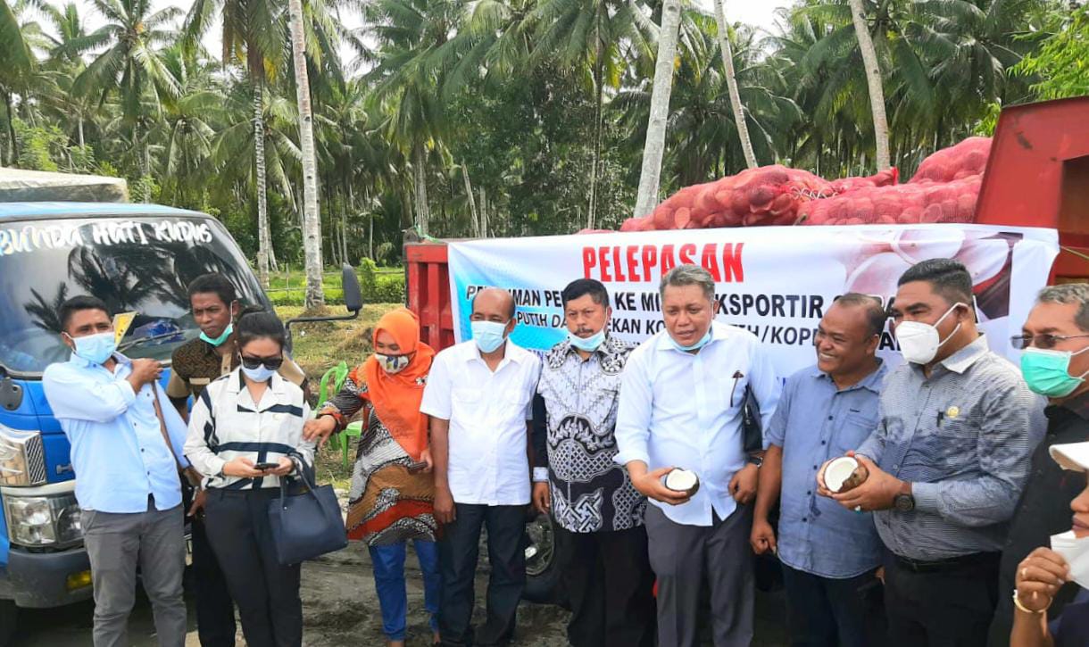 Pelepasan ekspor kopra putih dari Maluku Utara.