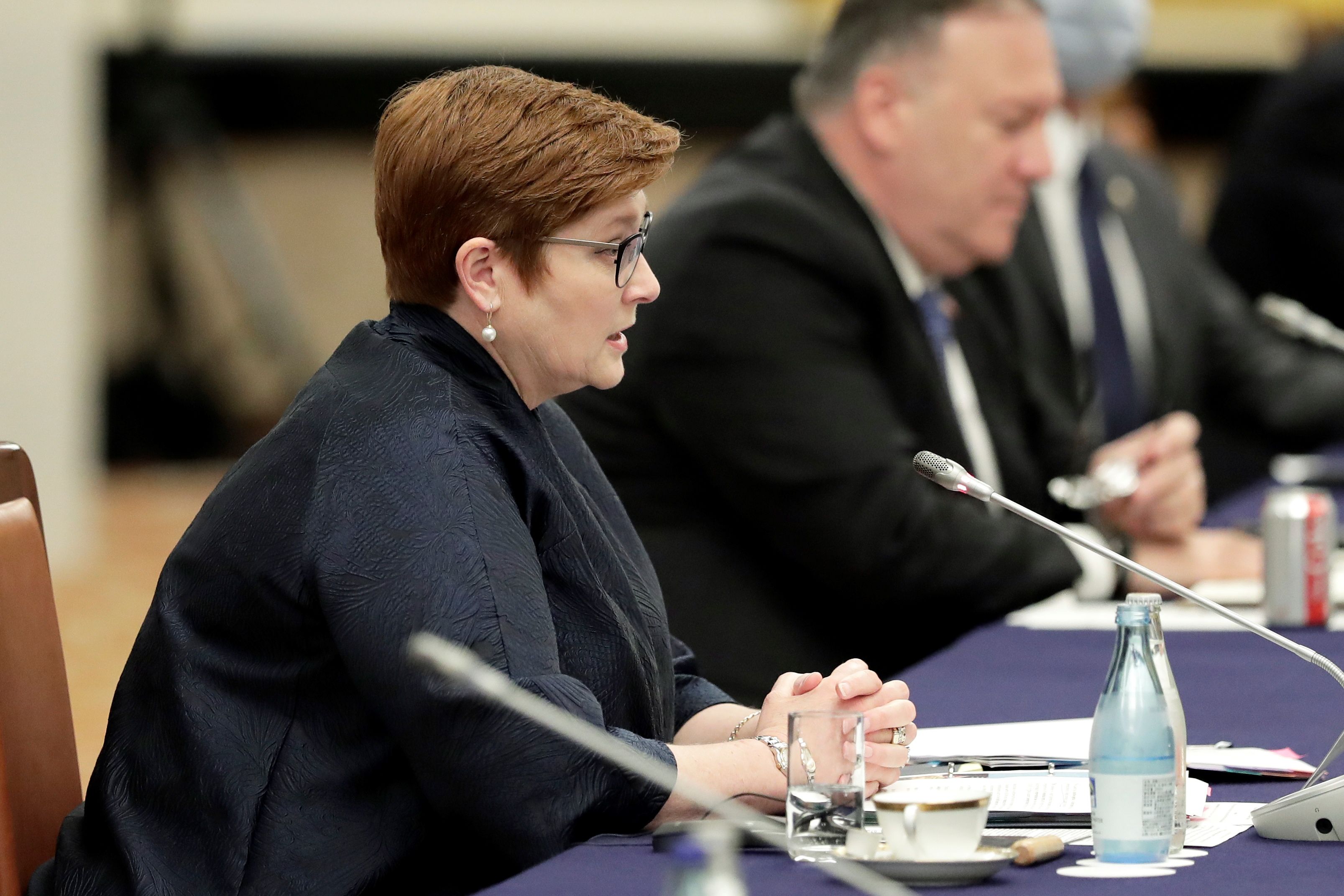 Menteri Luar Negeri Australia Marise Payne (kiri).