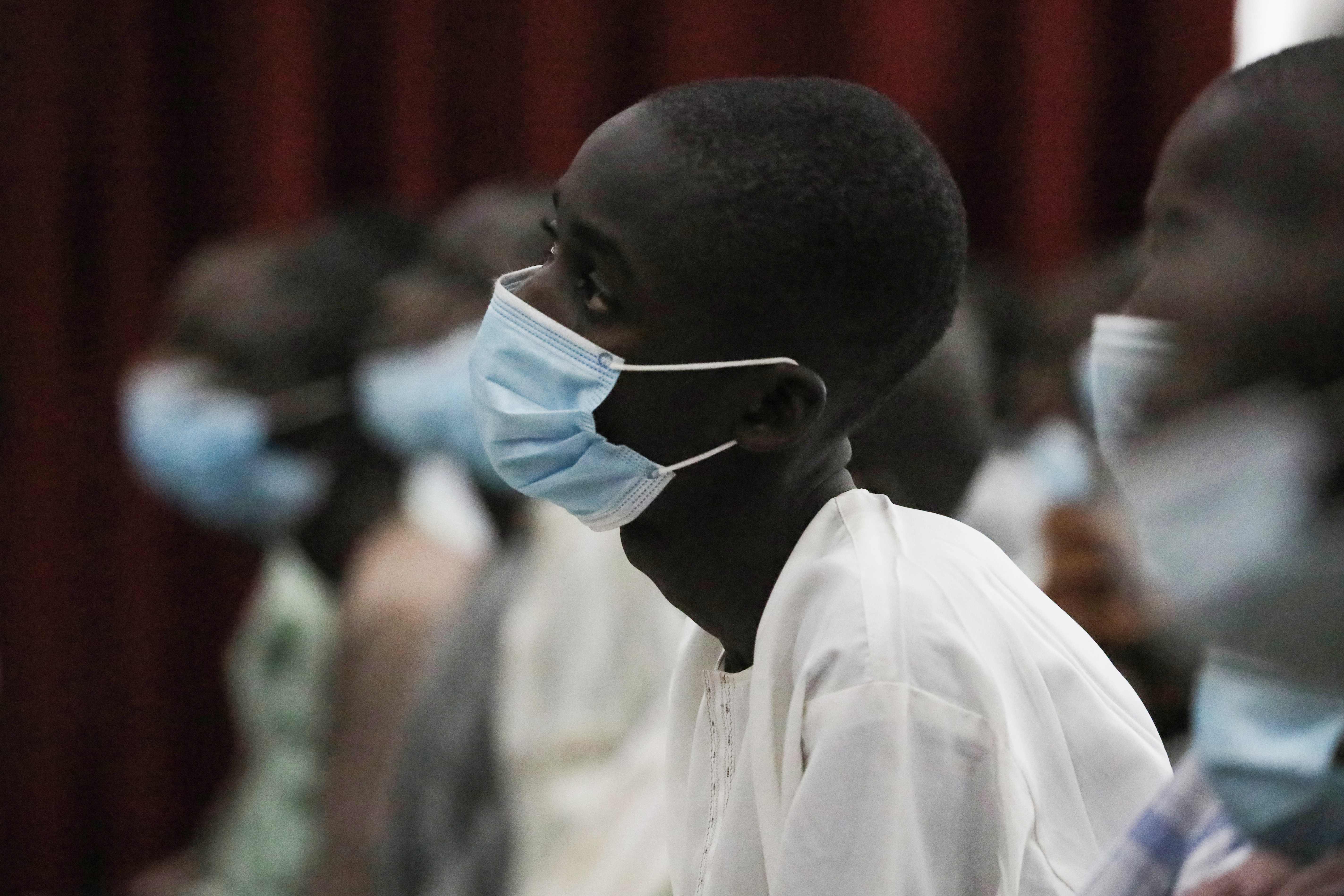 Nigeria Naikkan Anggaran 2021 Perangi Covid, Terancam Resesi