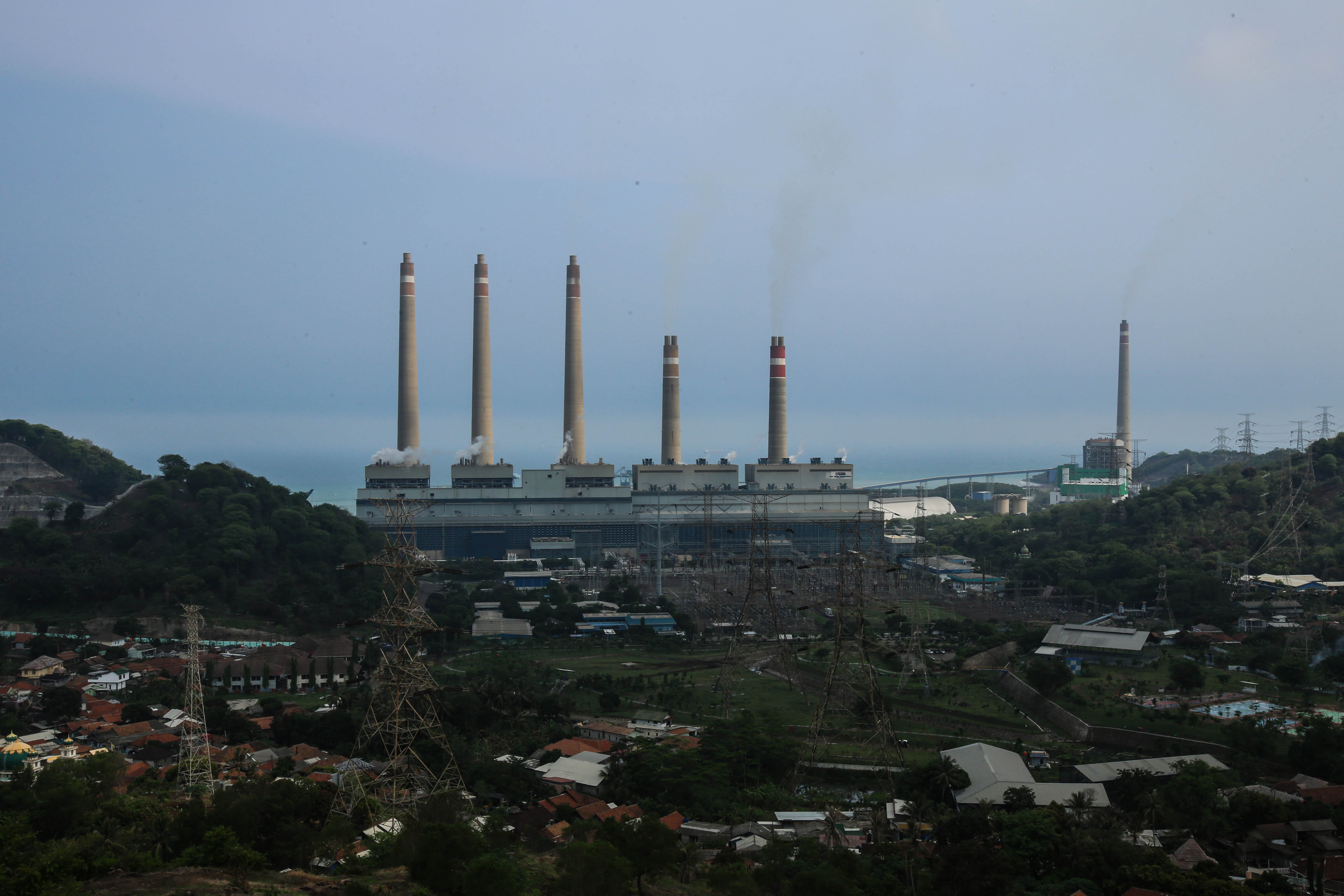 Ilustrasi pembangkit listrik tenaga uap (PLTU).