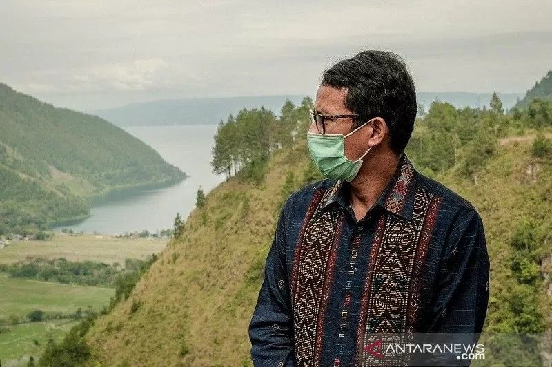 Sandiaga Uno