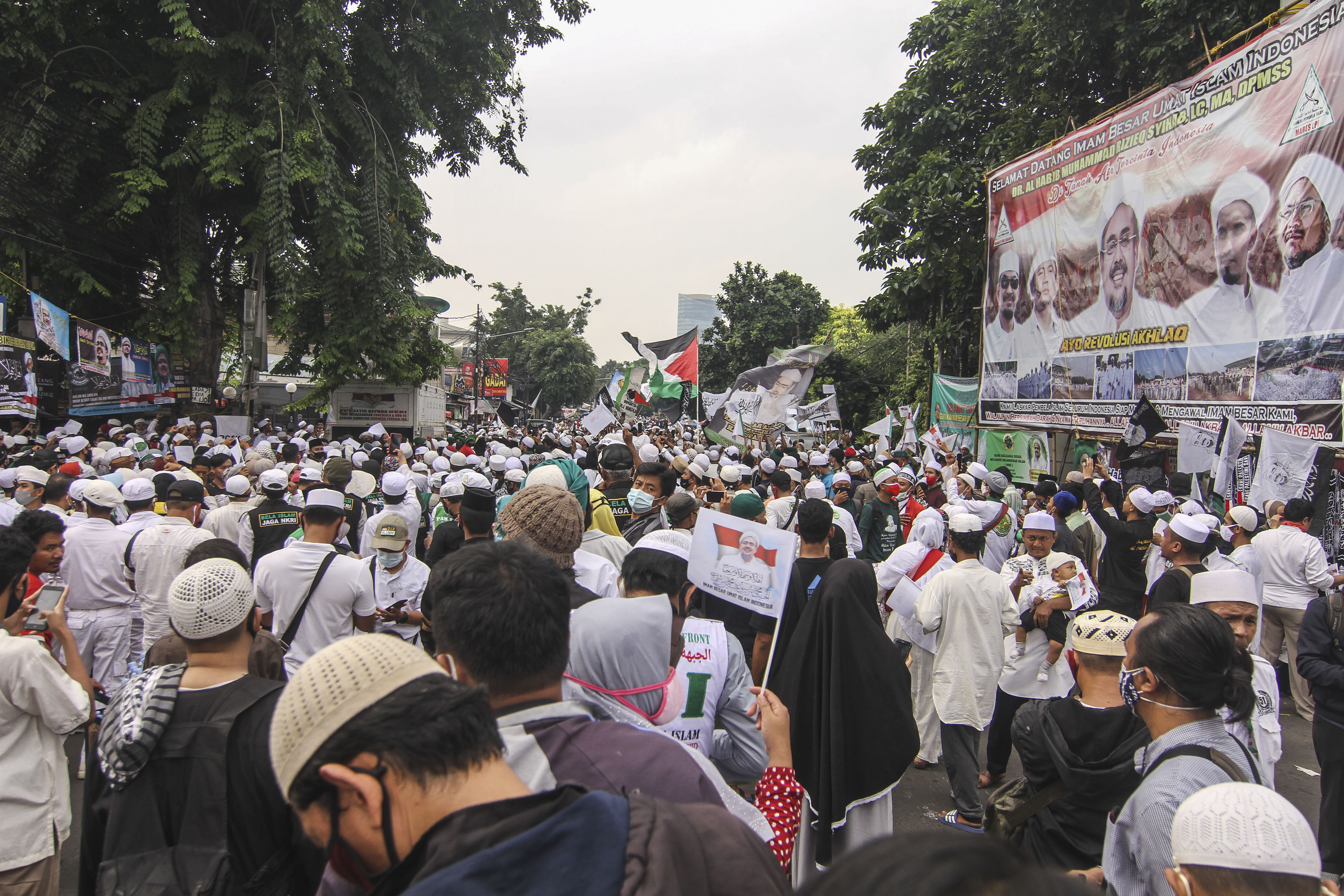 Hakim Ultimatum Saksi Rizieq 