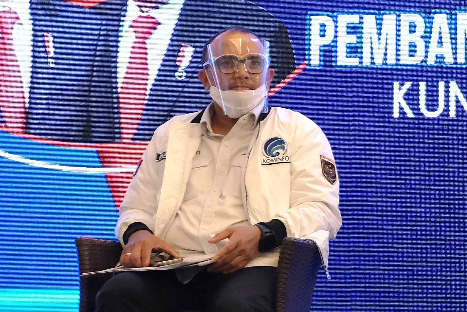 Direktur Utama Badan Aksesibilitas Telekomunikasi dan Informasi (BAKTI) Anang Latif