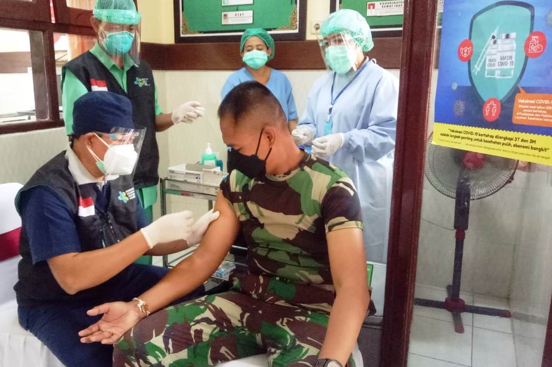  Dandim Bangli  Letkol Inf I Gde Putu Suwardana menegaskan vaksin bisa bikin orang lebih percaya diri, Jumat (12/2/2021).