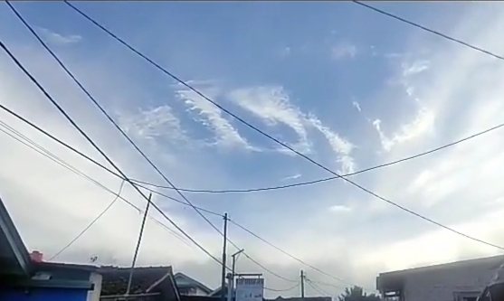 Penampakan lafadz Allah di langit Lembang, Kabupaten Bandung Barat, Jumat (12/2/2021)