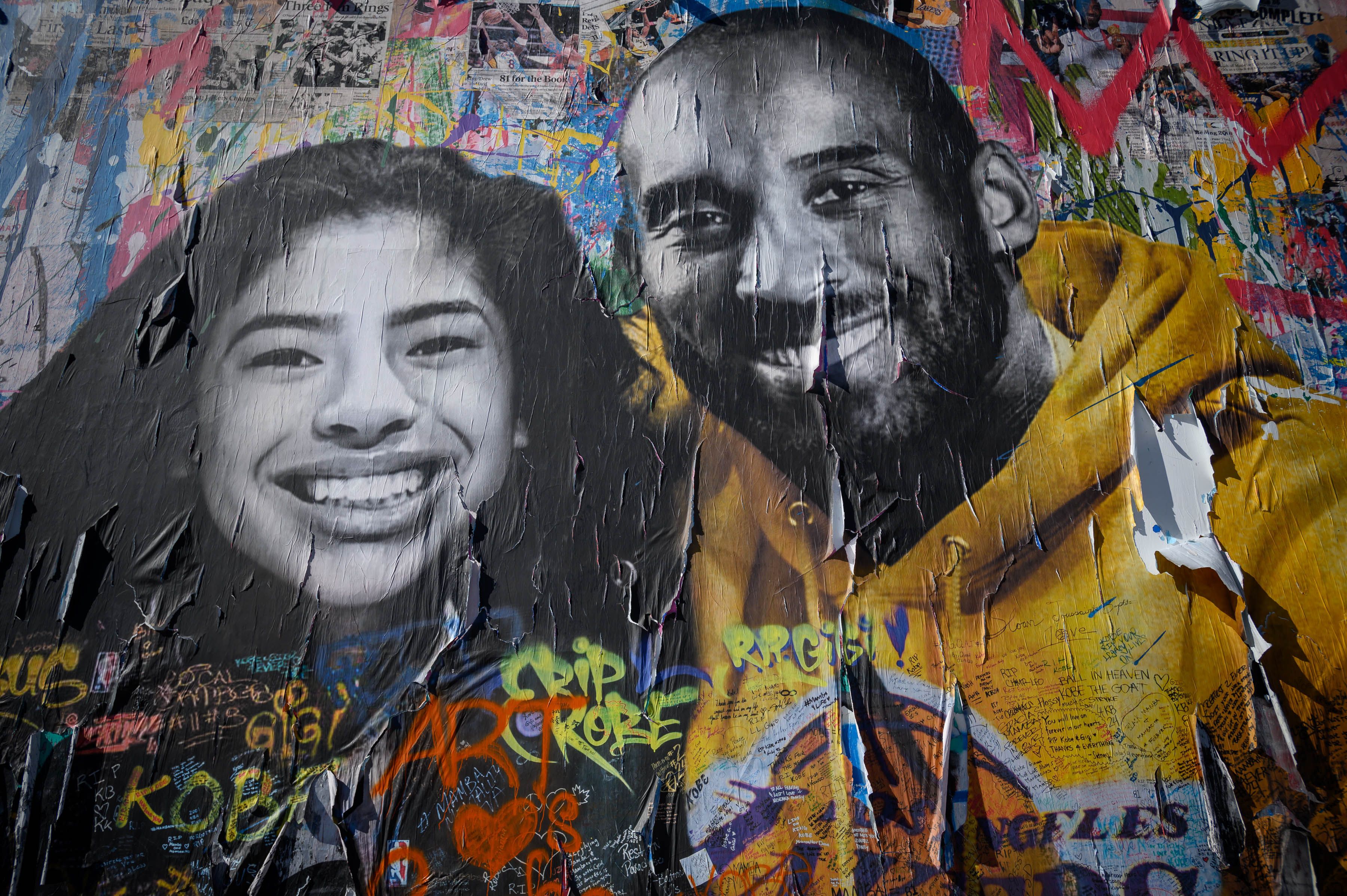 Mural Kobe Bryant dan Putrinya Gianna Maria