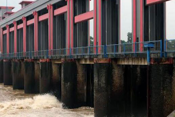 Pintu air Pasar Ikan, Jakarta.