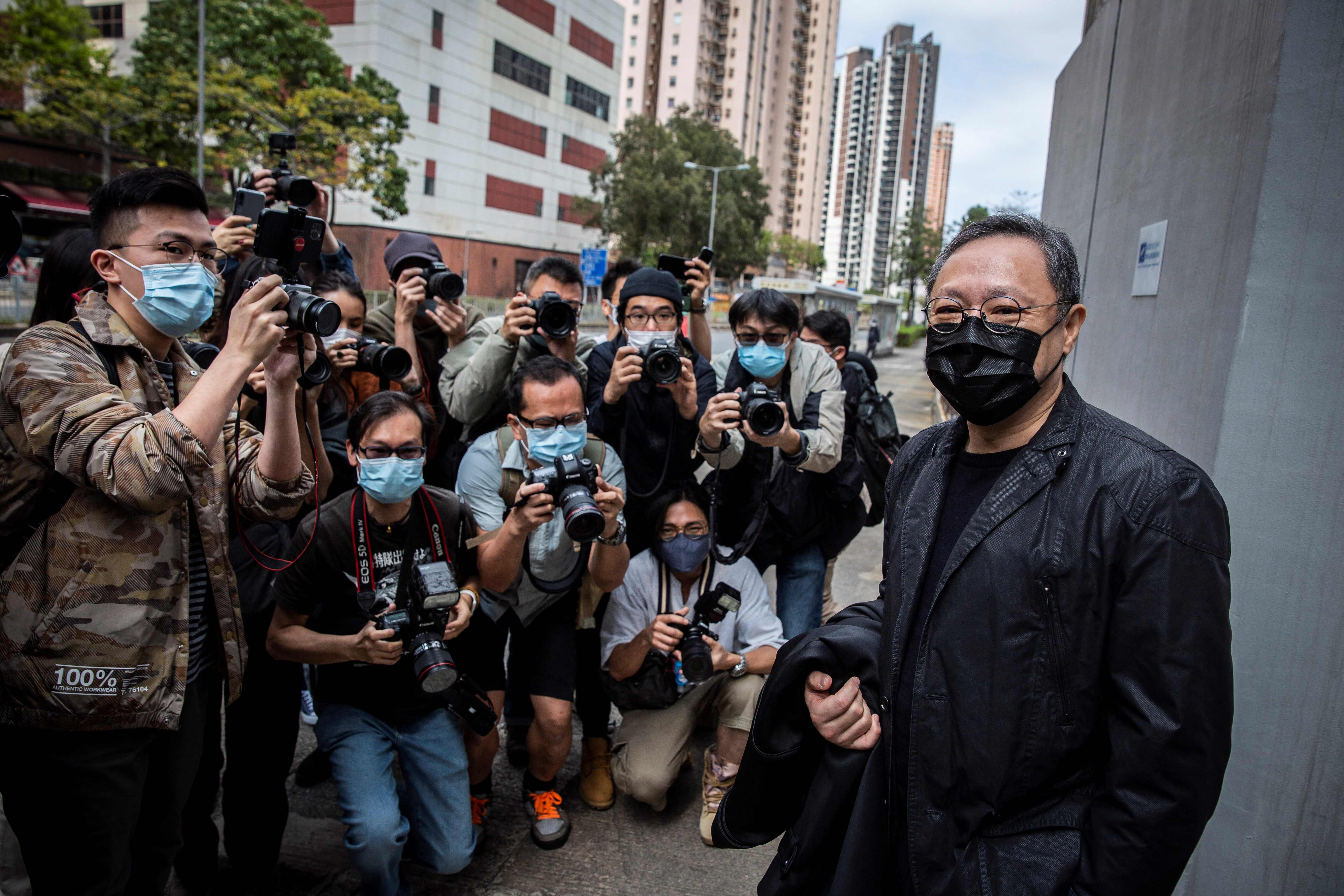 Benny Tai, satu dari puluhan aktivis Hong Kong, yang diperiksa kepolisian.