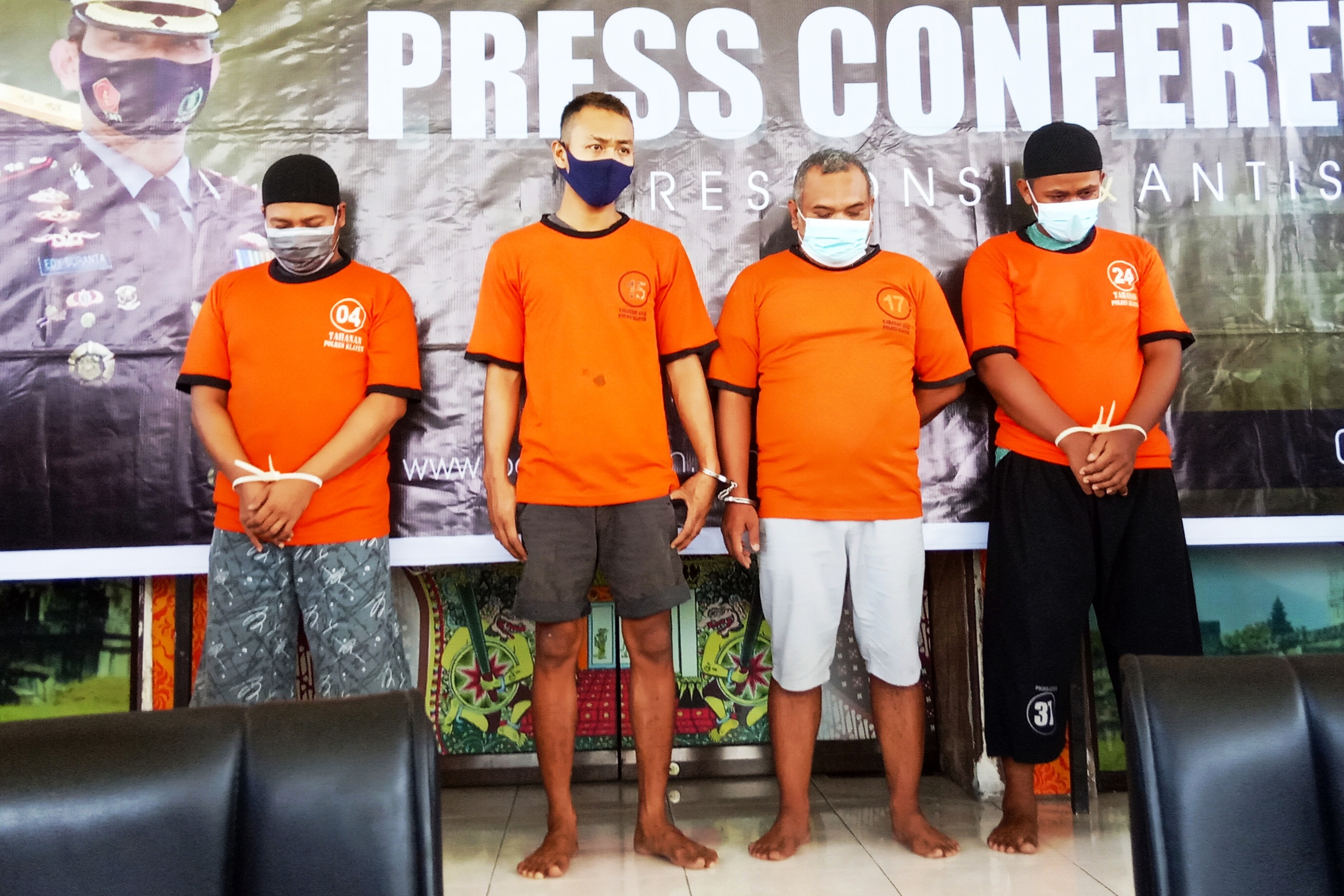 Para tersangka anggota jaringan pengedar narkoba jenis sabu yang ditangkap tim Opsnal Satresnarkoba Polres Klaten. 