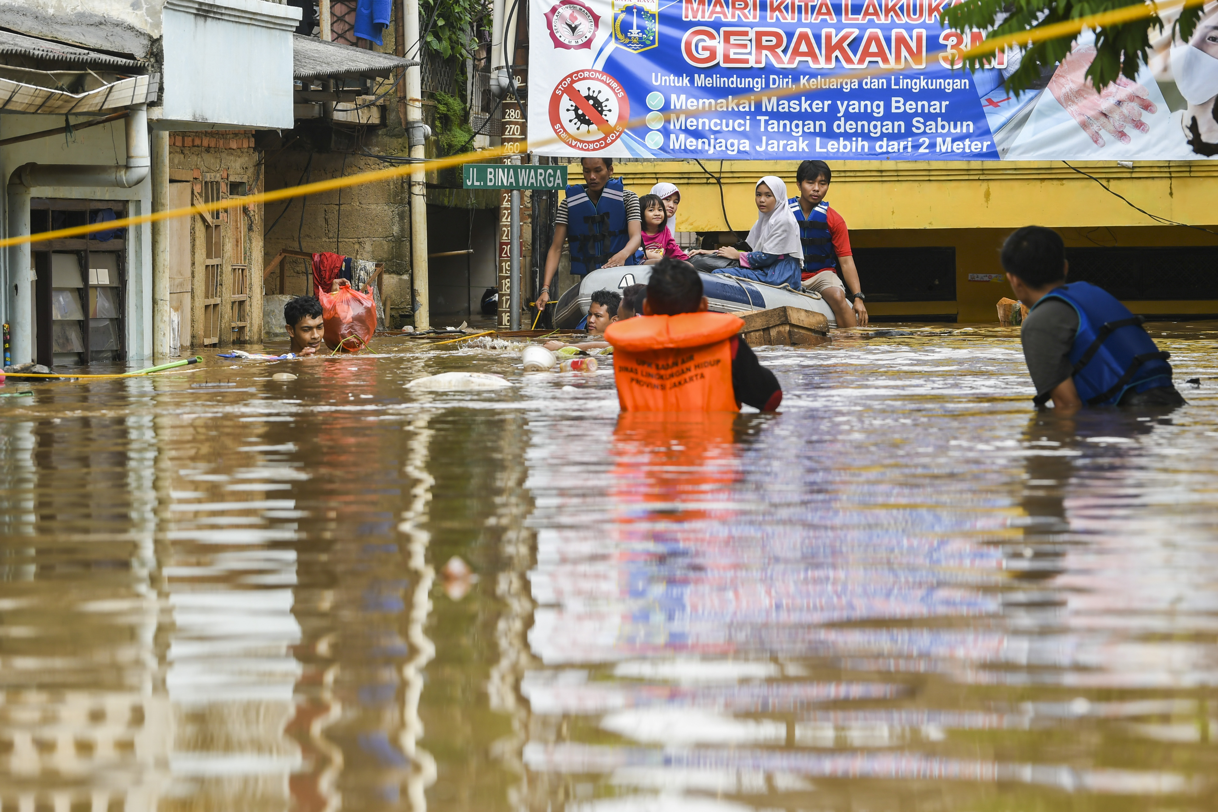 Hapus Normalisasi Sungai, Bukti Anies Tidak Serius Atasi Banjir