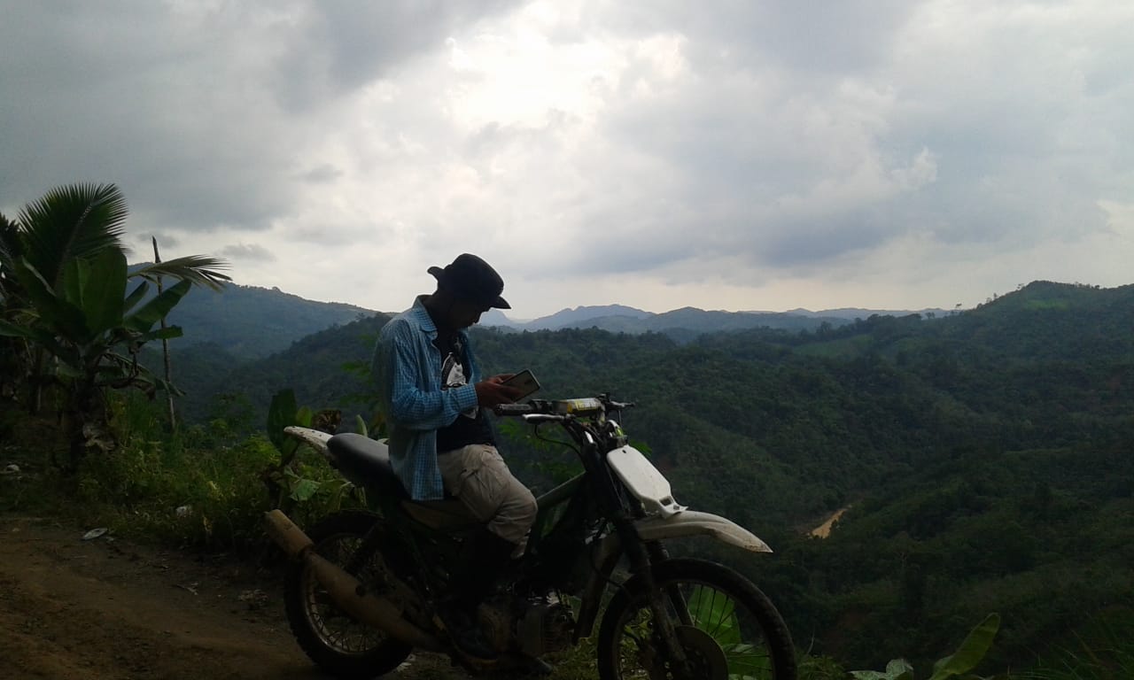 Puncak Merona, sebuah bukit yang kerap dijadikan tempat istirahat warga pedalaman Meratus Kalimantan Selatan