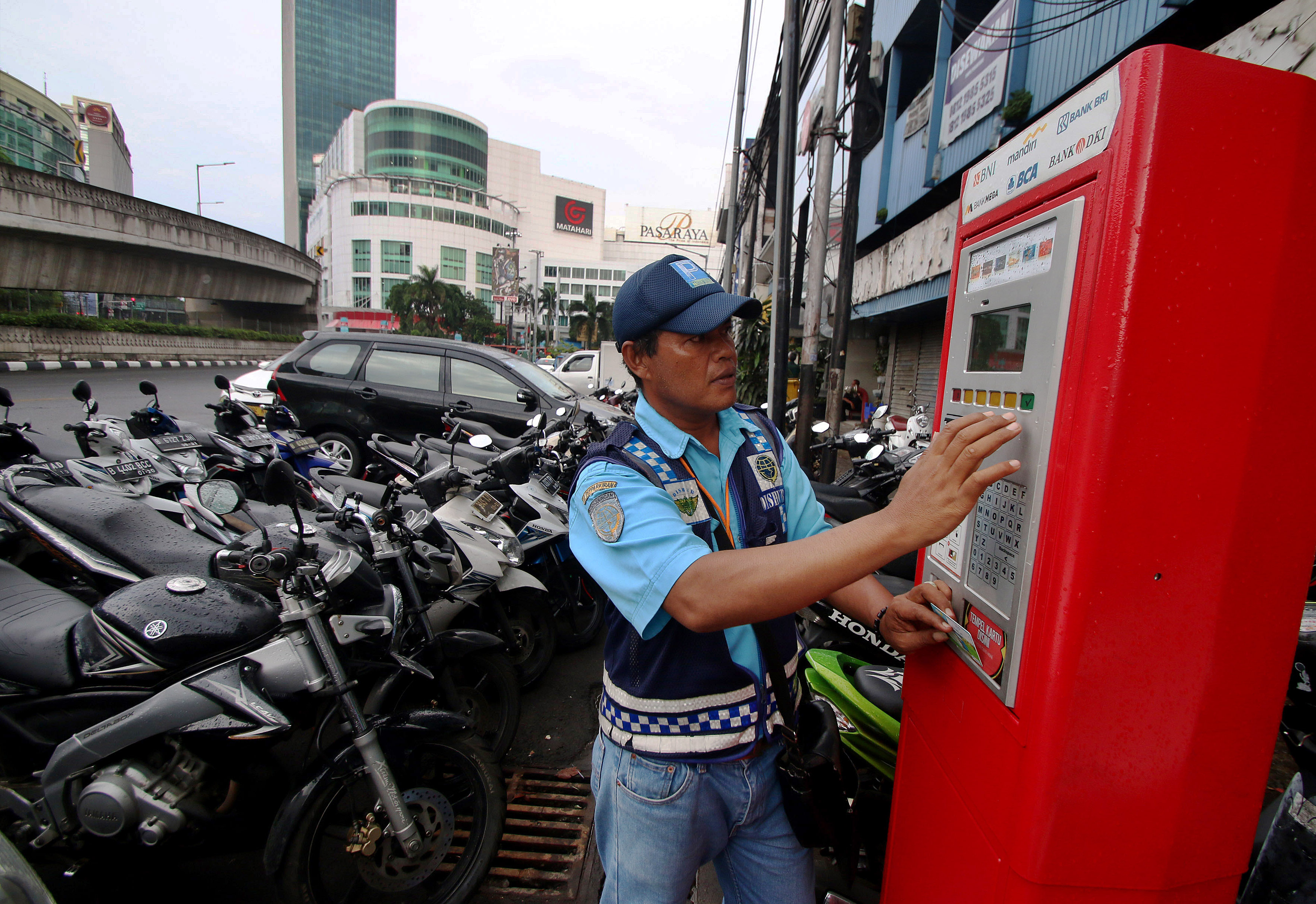 Digitalisasi dalam pengelolaan parkir sudah jadi keharusan.