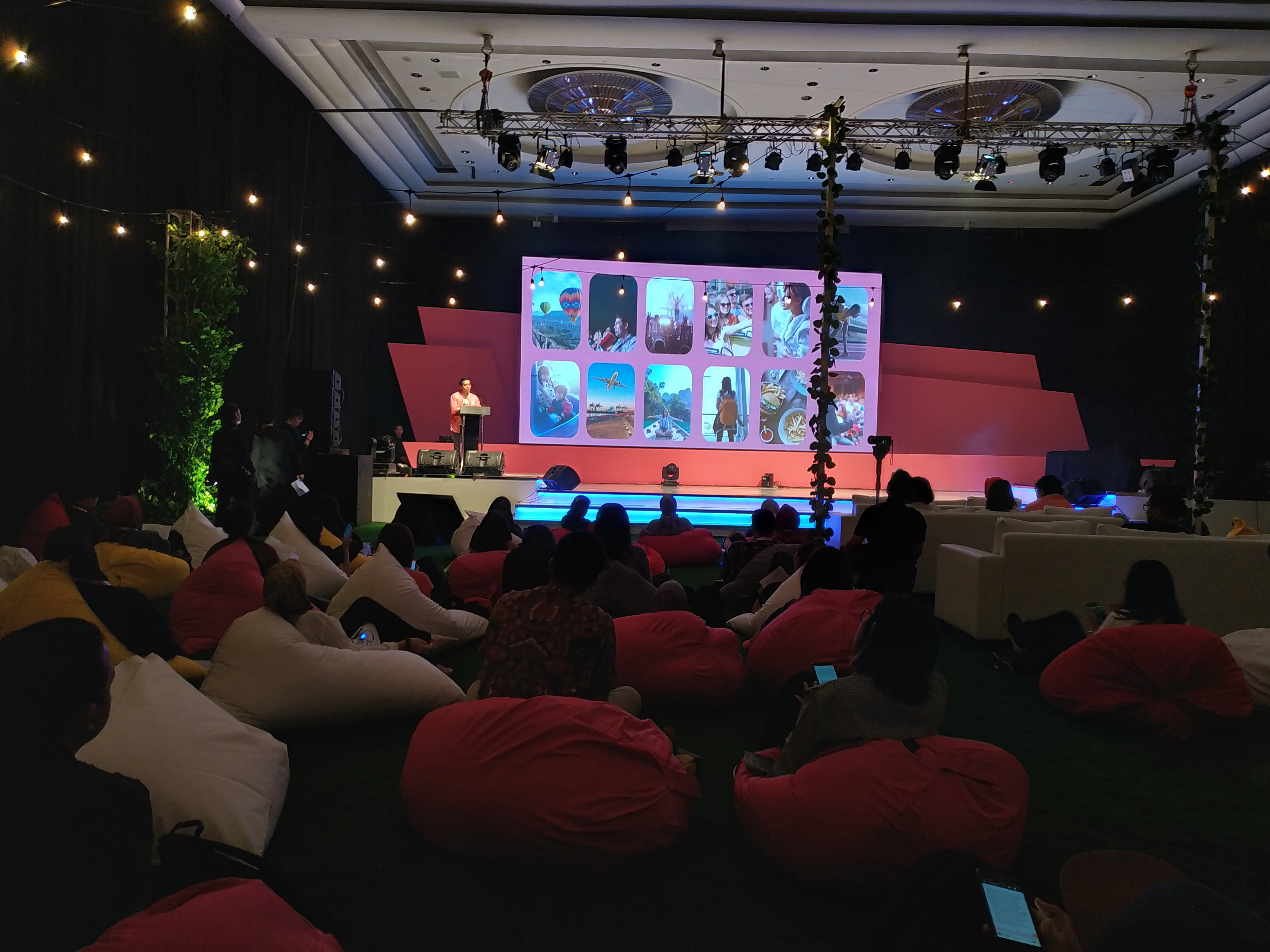 Peluncuran traveloka xperience 