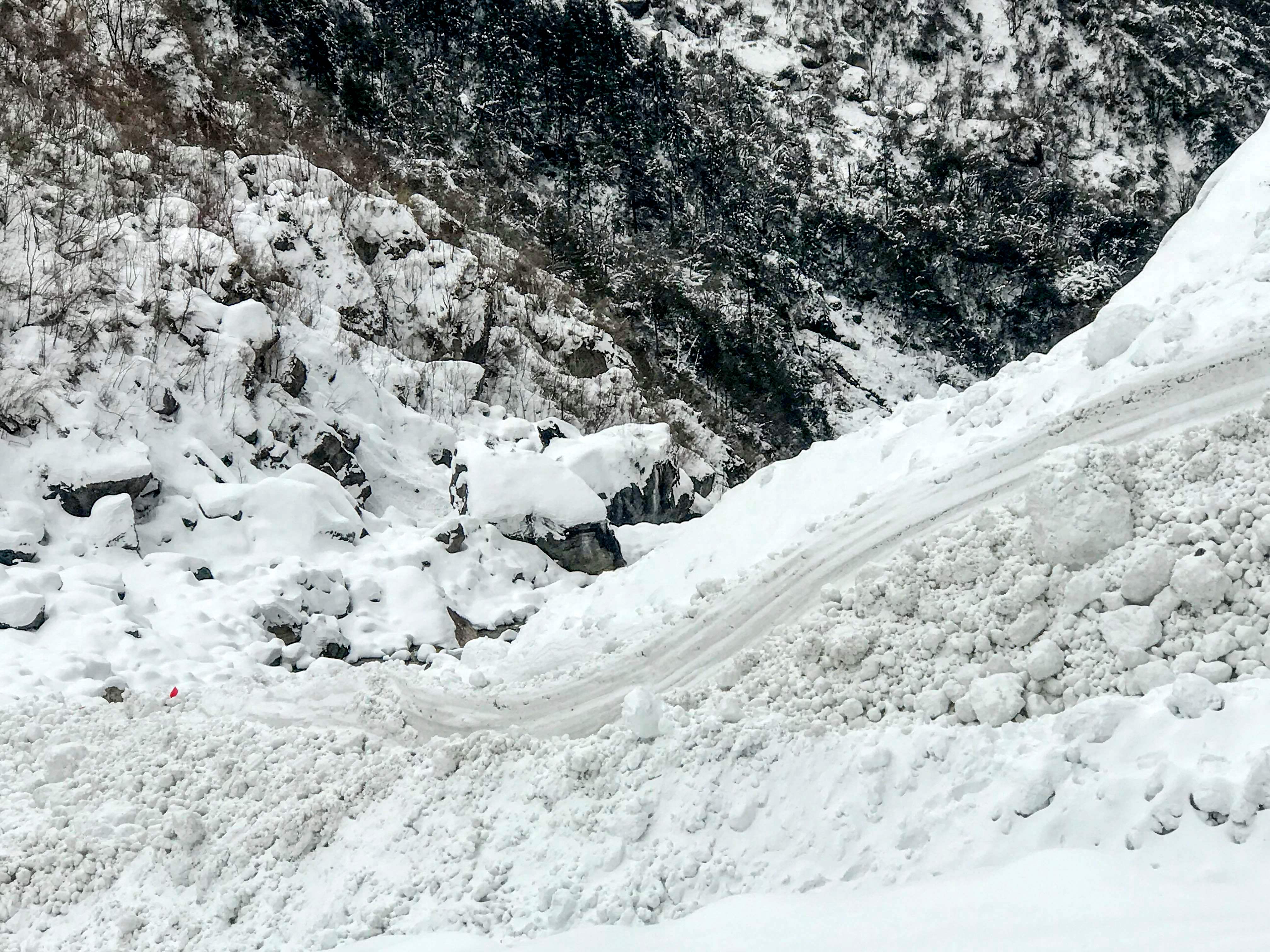 Longsor Gletser di Himalaya, 14 Tewas dan 170 Belum Ditemukan