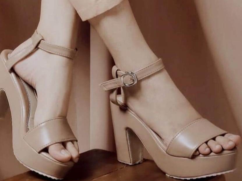 Sepatu untuk Kebutuhan Fesyen Wanita