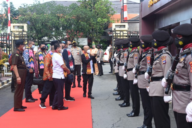 Wakil Ketua Komisi III DPR RI Desmond Junaidi Mahesa.