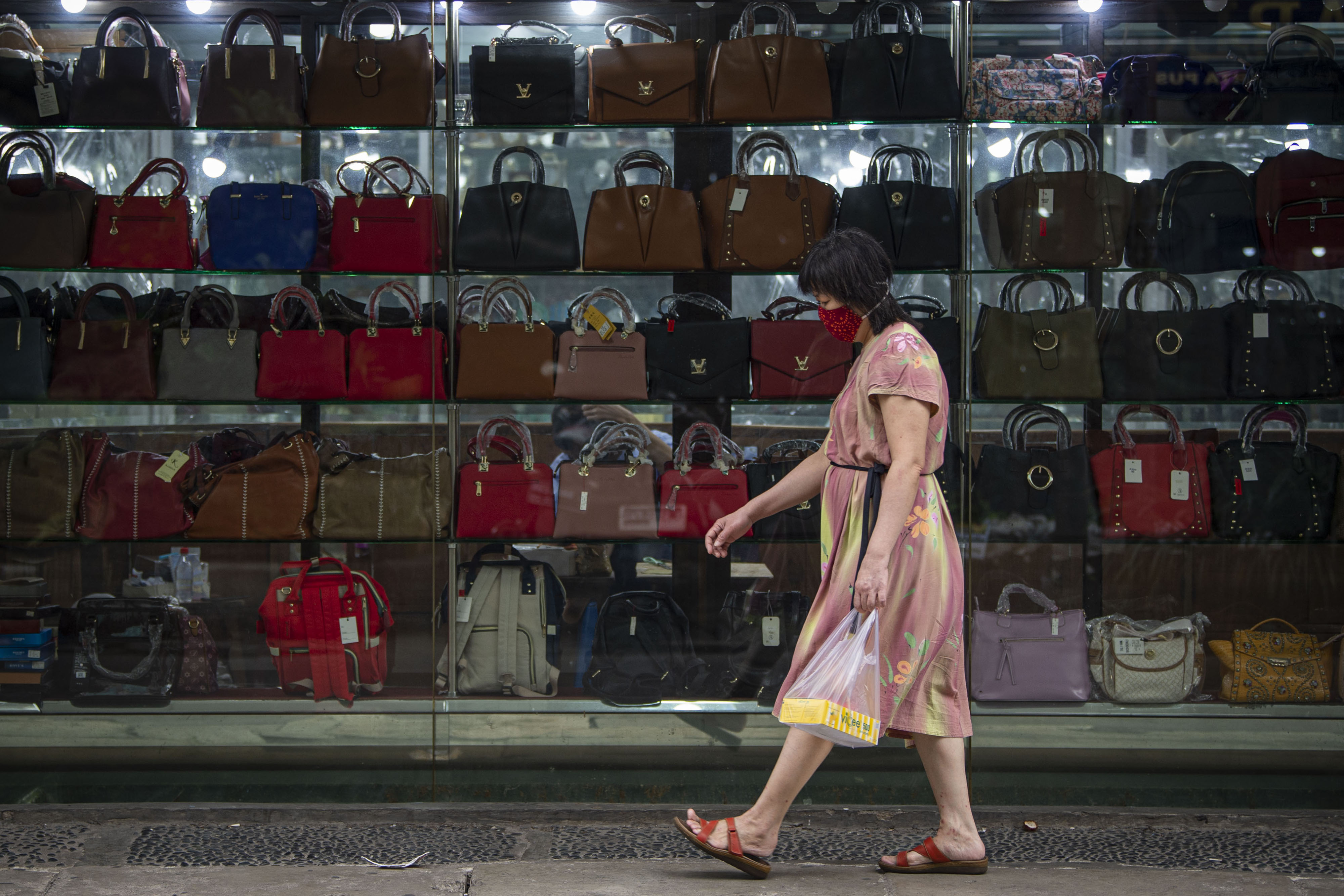 Konsumen Indonesia Semakin Cashless, Tertinggi di Asia Tenggara