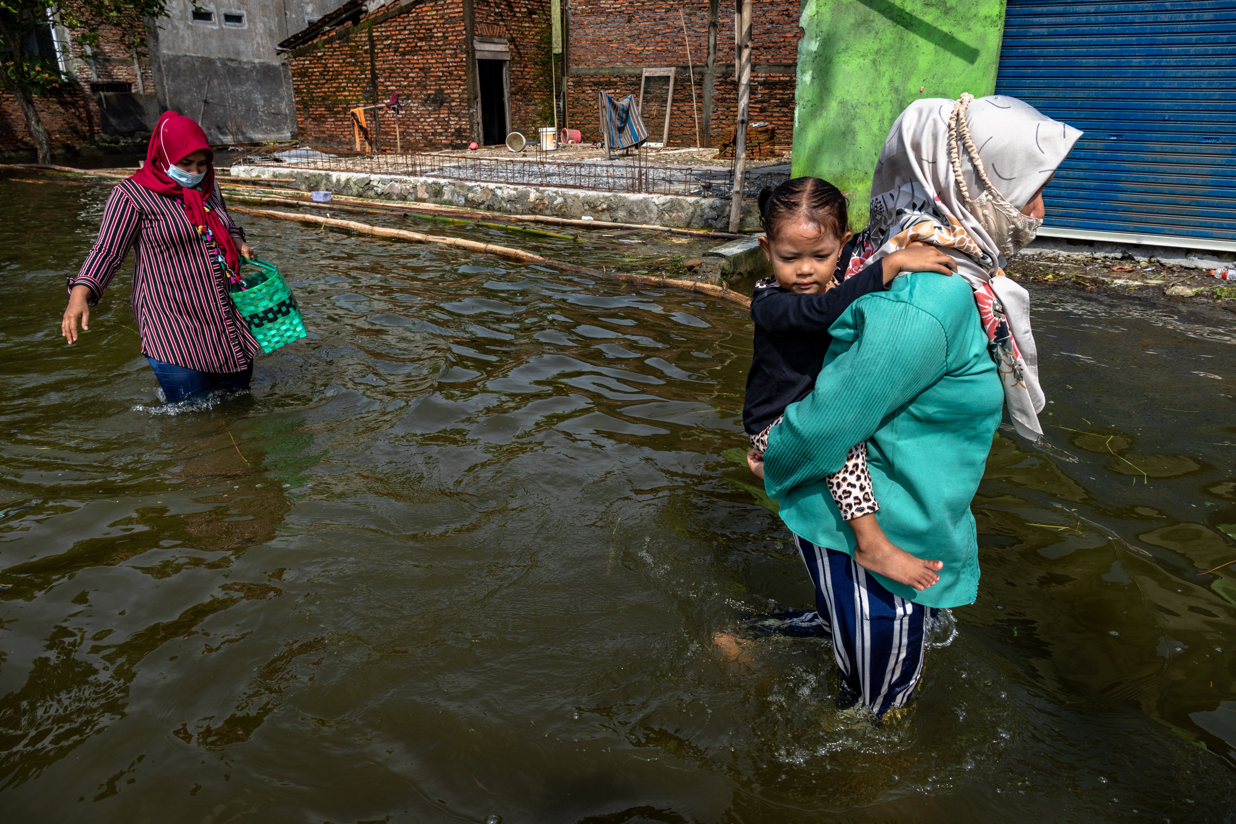 Ratusan Rumah Warga Demak Dihantam Angin Puting Beliung