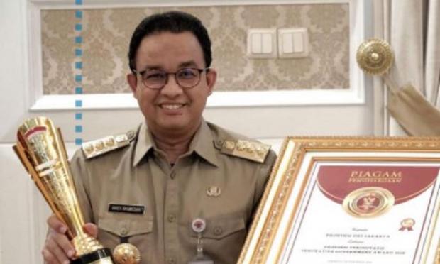 Anies Raih Penghargaan dari Rumah Zakat